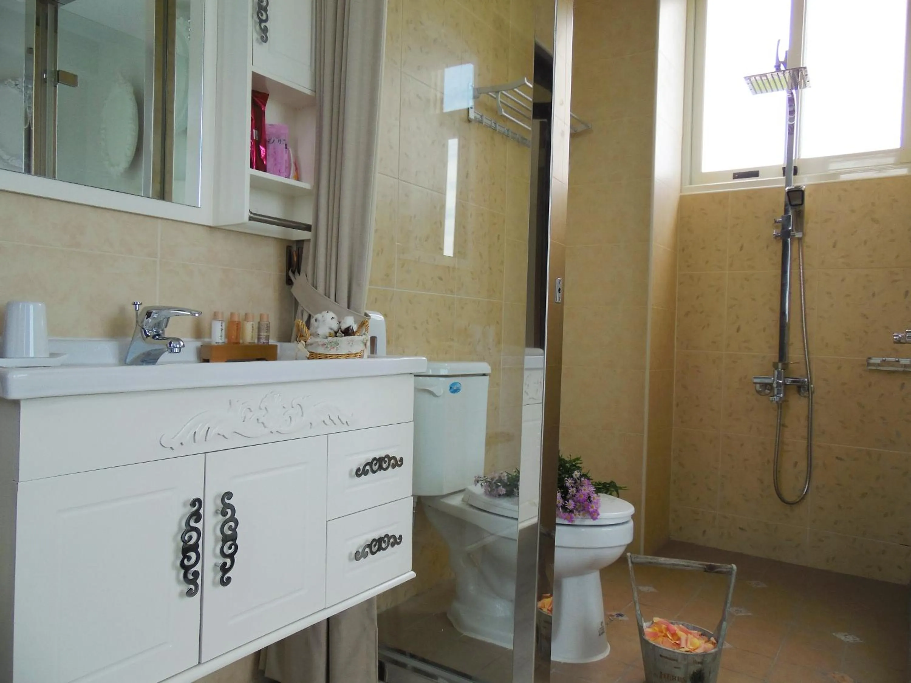 Bathroom in Footprint Garden B&B