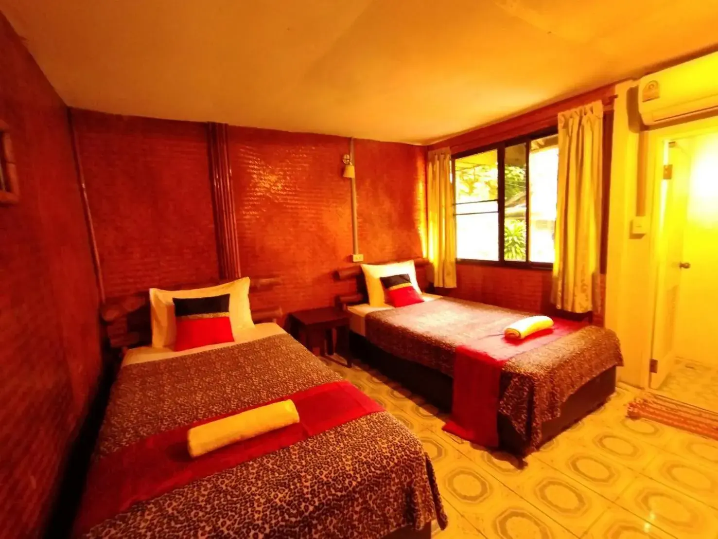 Bed in Ploy Inn Koh Chang Bed in Ploy Inn Koh Chang