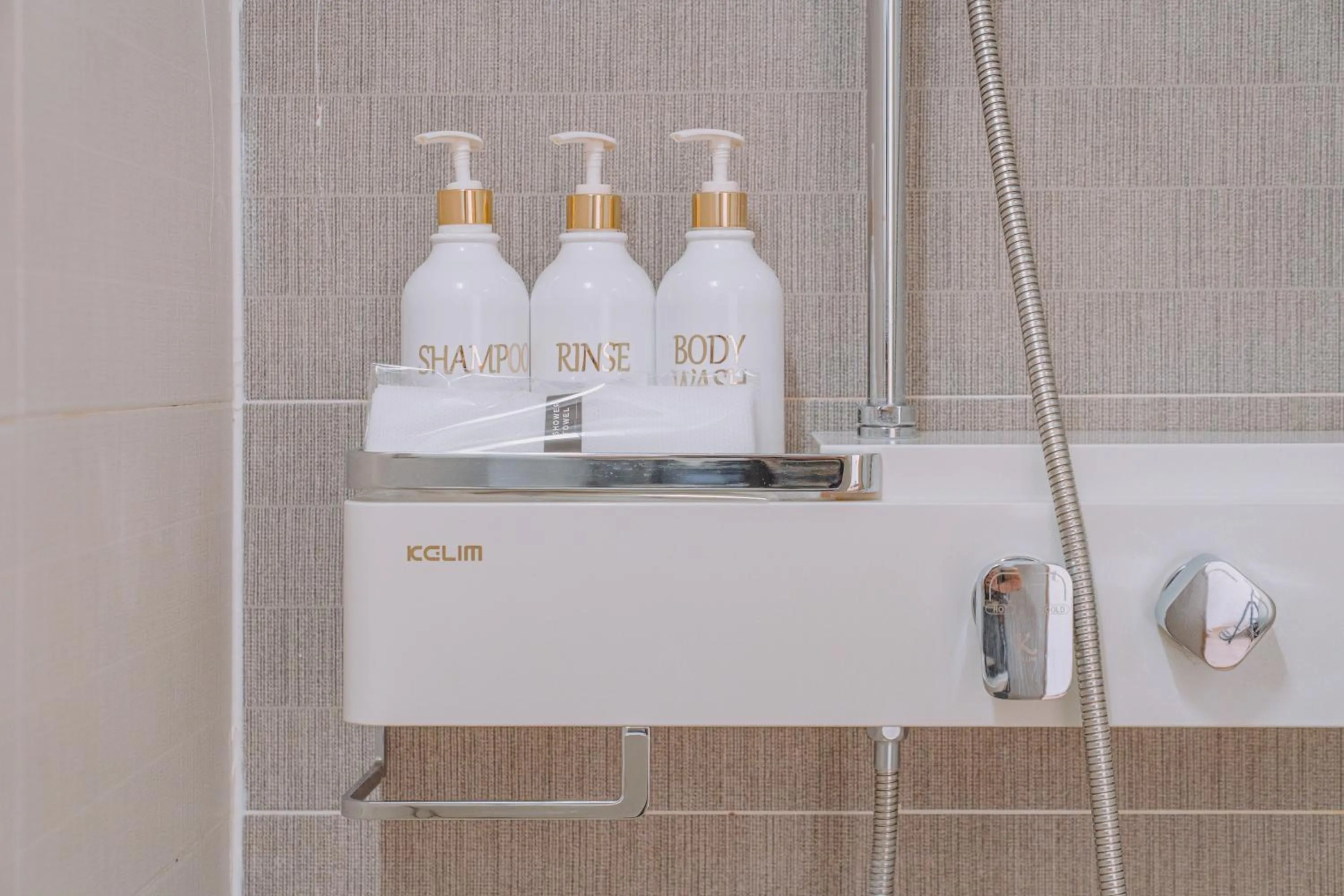 Shower in Jeju Mon Dieu Hotel