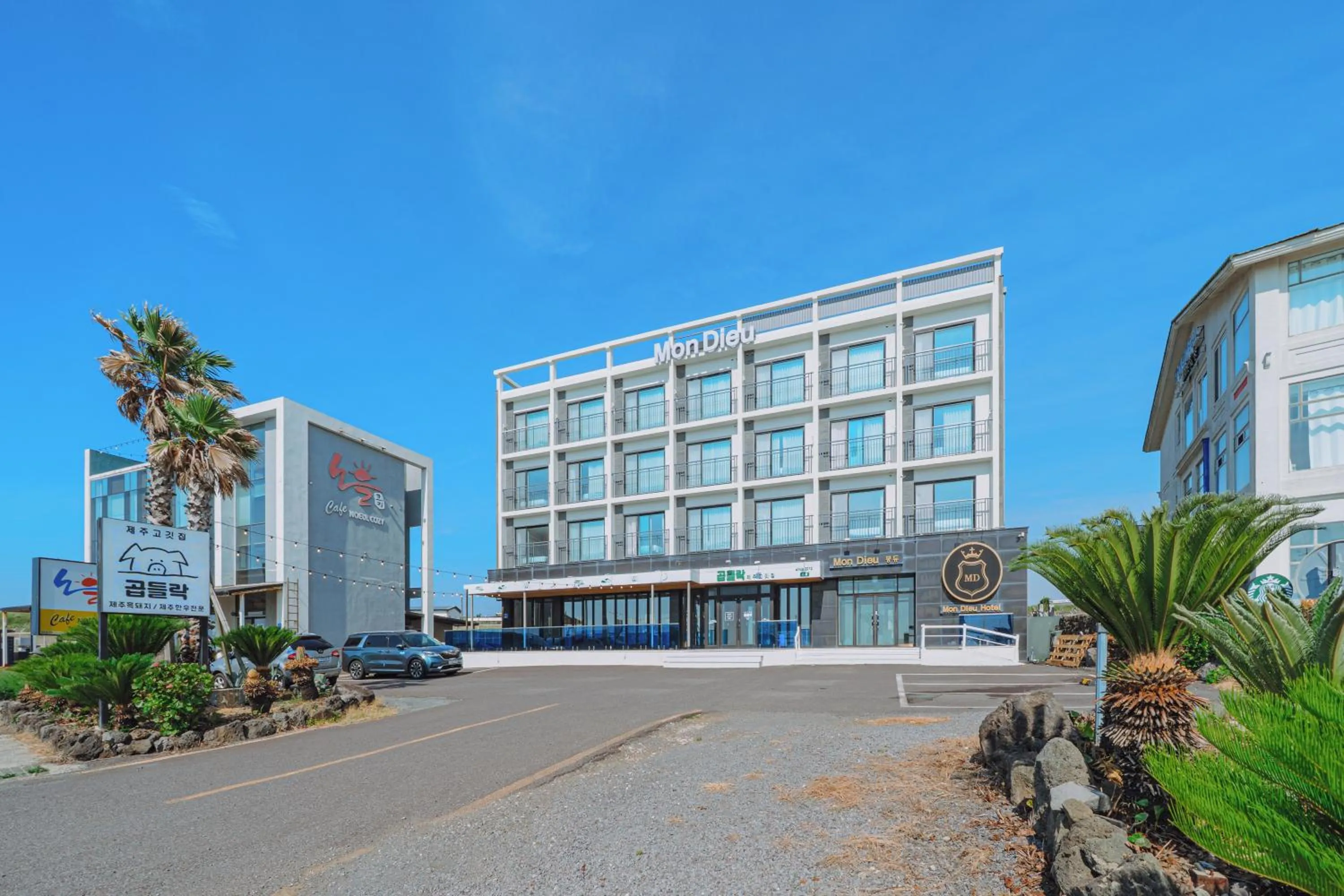 Property building in Jeju Mon Dieu Hotel