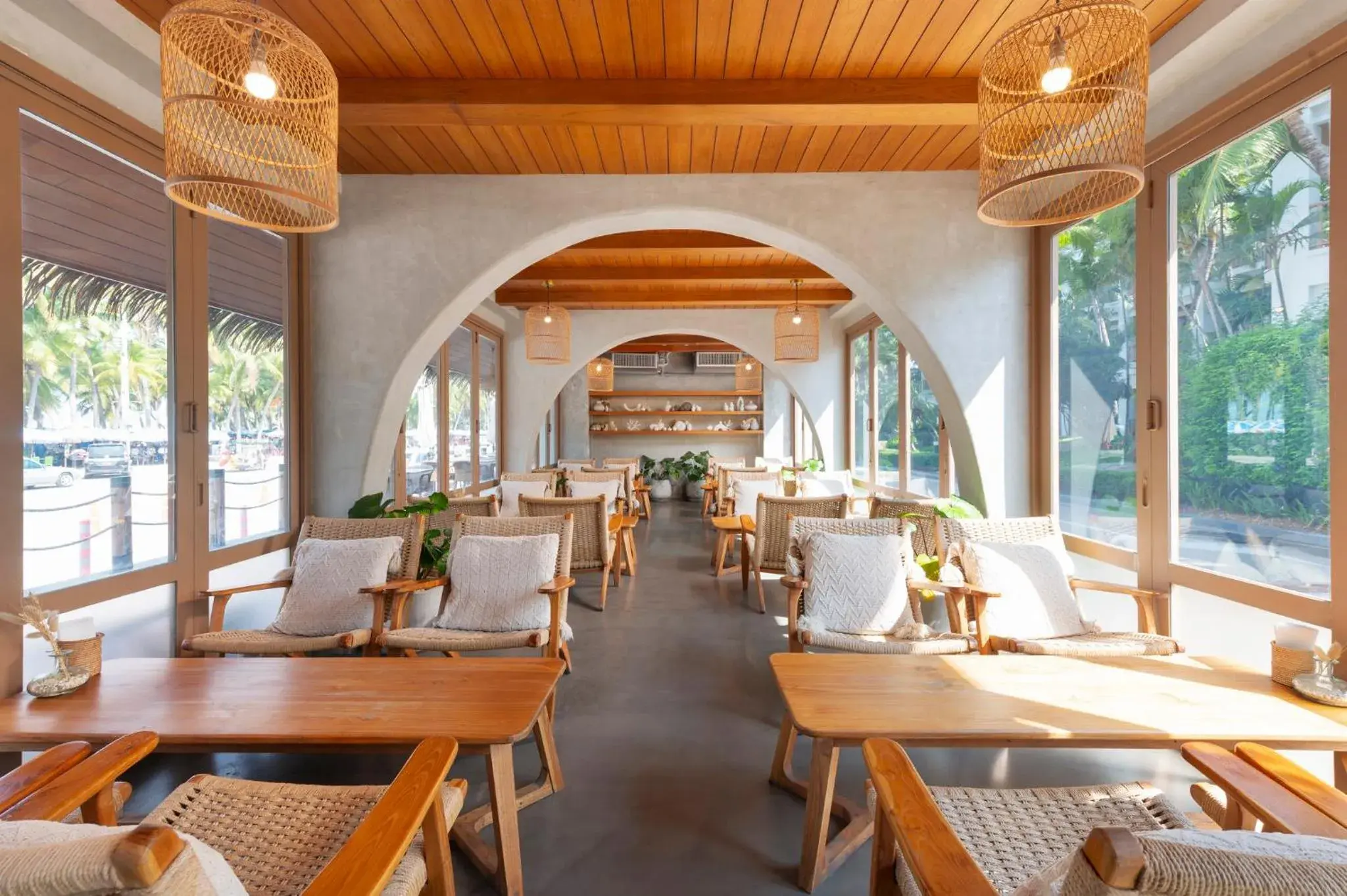 Restaurant/places to eat in Amari Bangsaen Formerly The Tide Resort Bangsaen Restaurant/places to eat in Amari Bangsaen Formerly The Tide Resort Bangsaen