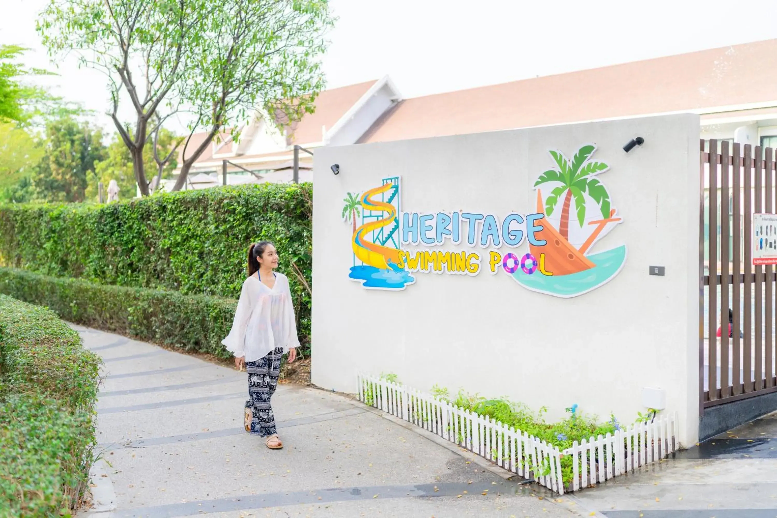 Swimming pool in Bangsaen Heritage Hotel Swimming pool in Bangsaen Heritage Hotel