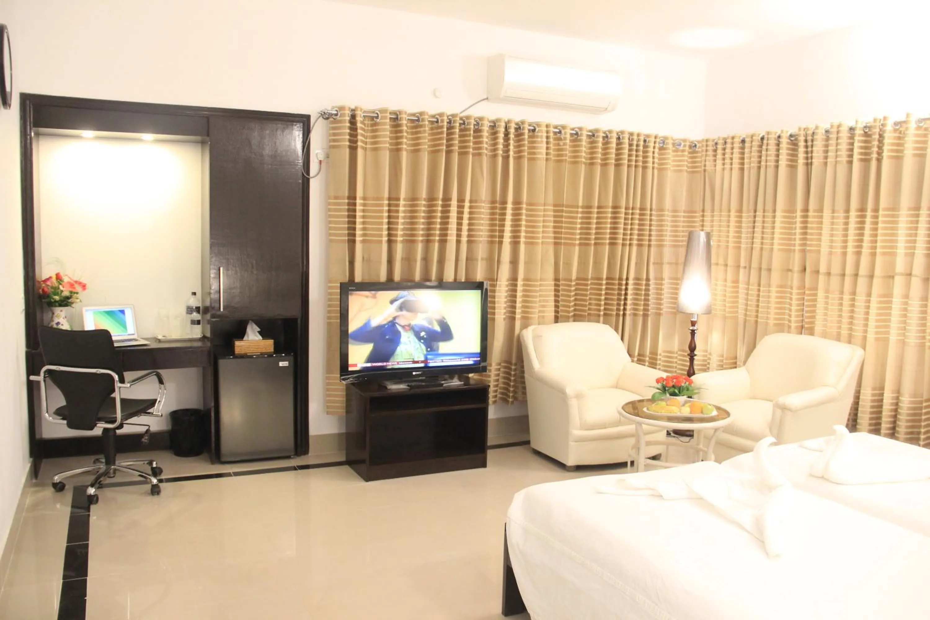 Seating area in Aristocrat Inn - Lake Park & USA club