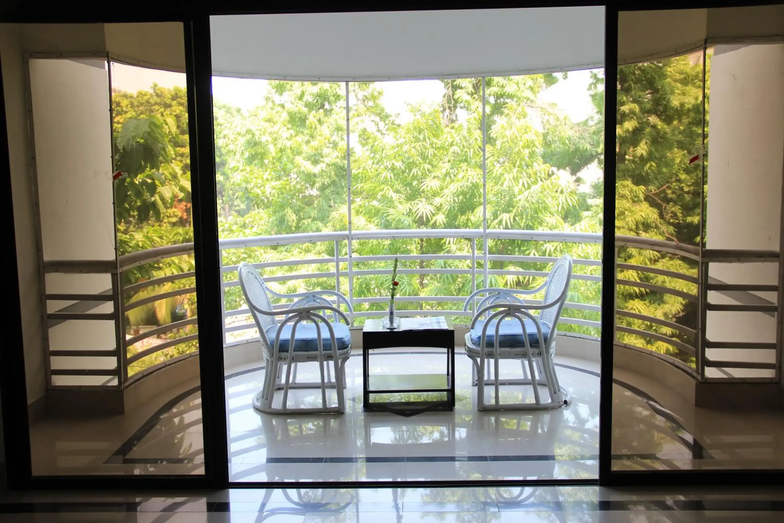 Property building in Aristocrat Inn - Lake Park & USA club Property building in Aristocrat Inn - Lake Park & USA club