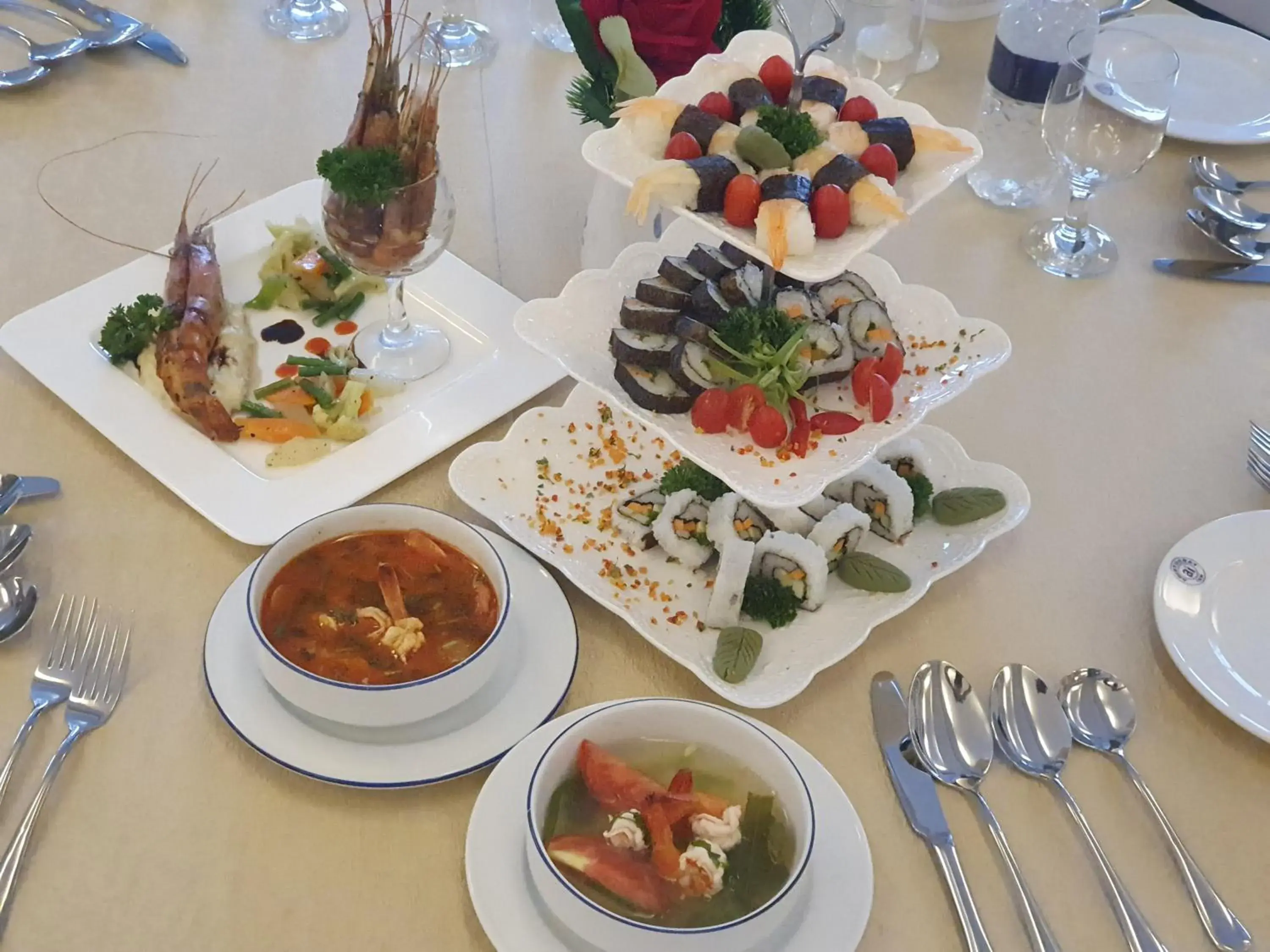 Food in Aristocrat Inn - Lake Park & USA club Food in Aristocrat Inn - Lake Park & USA club