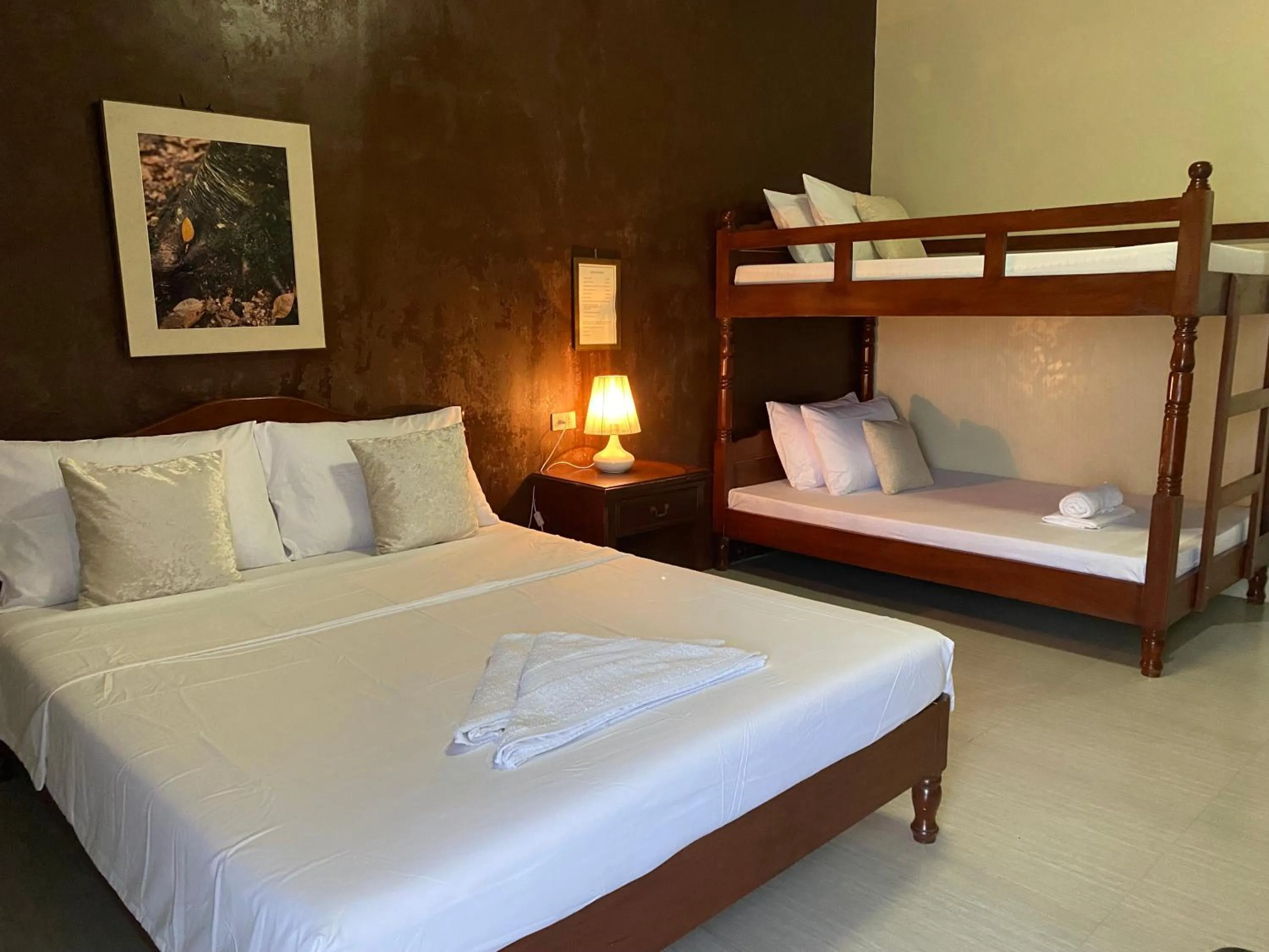 Bed in Mount Pinatubo Base Camp at CASA HERMOGINA