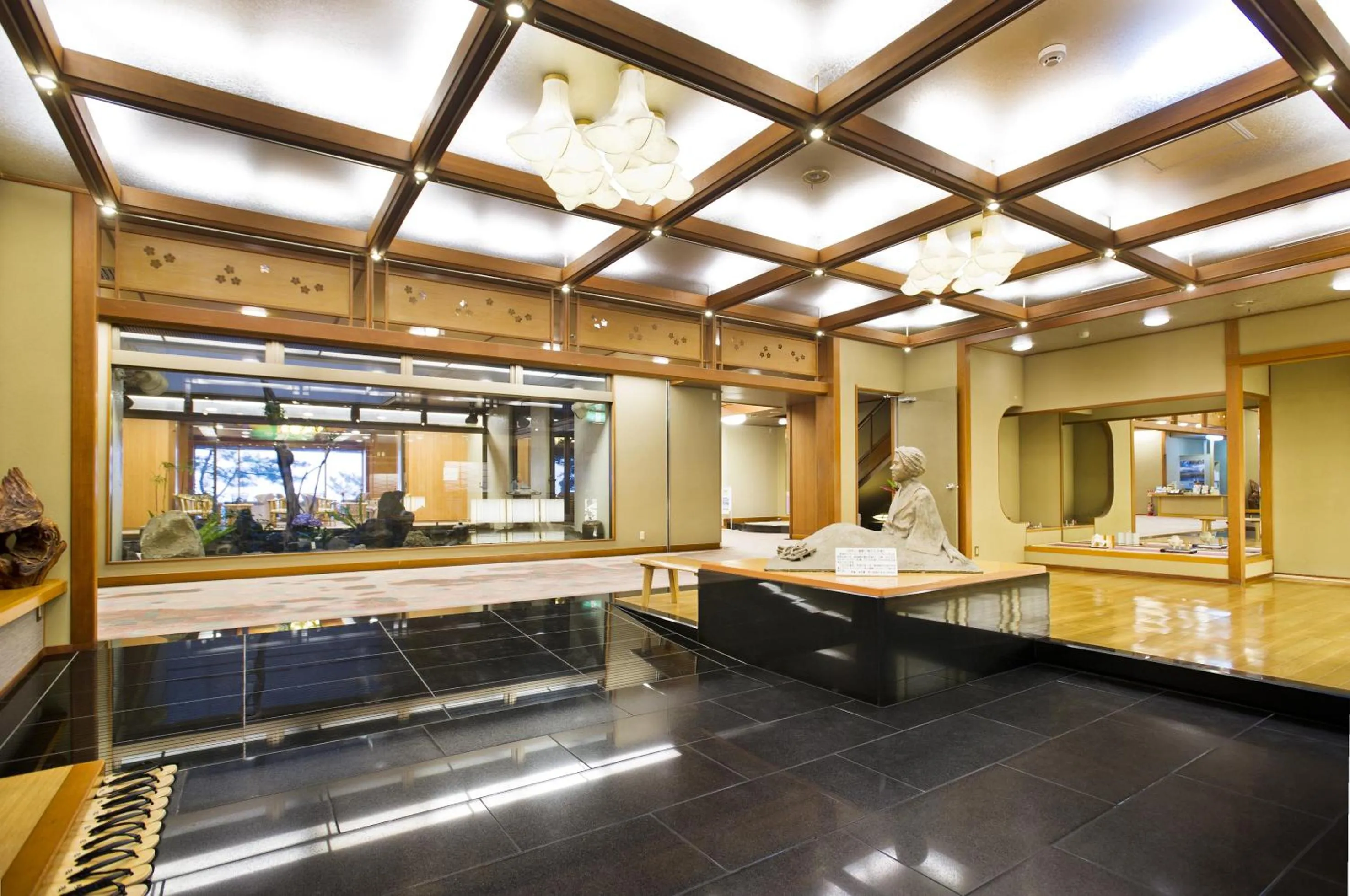 Lobby or reception in Fufurotenburonoyado Ginsyou