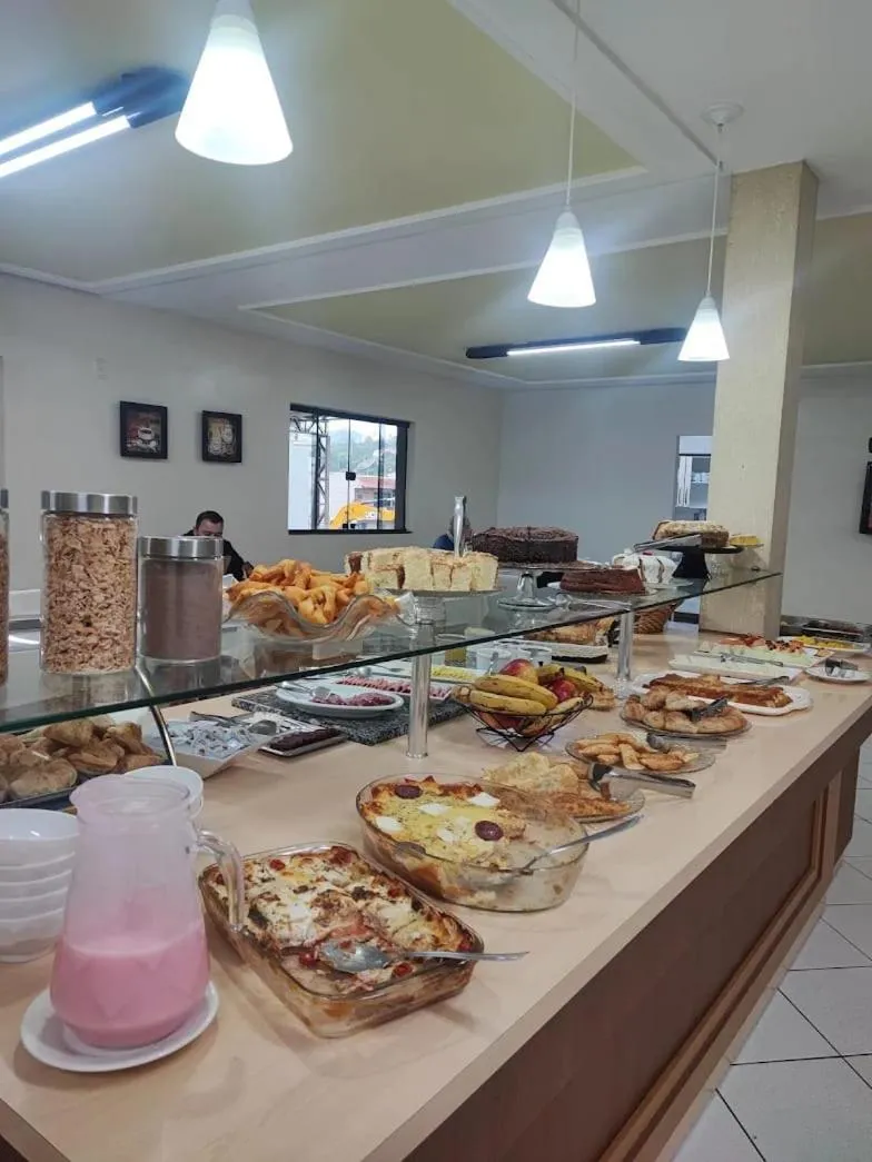 Restaurant/places to eat in Hotel Ideal Beltrão