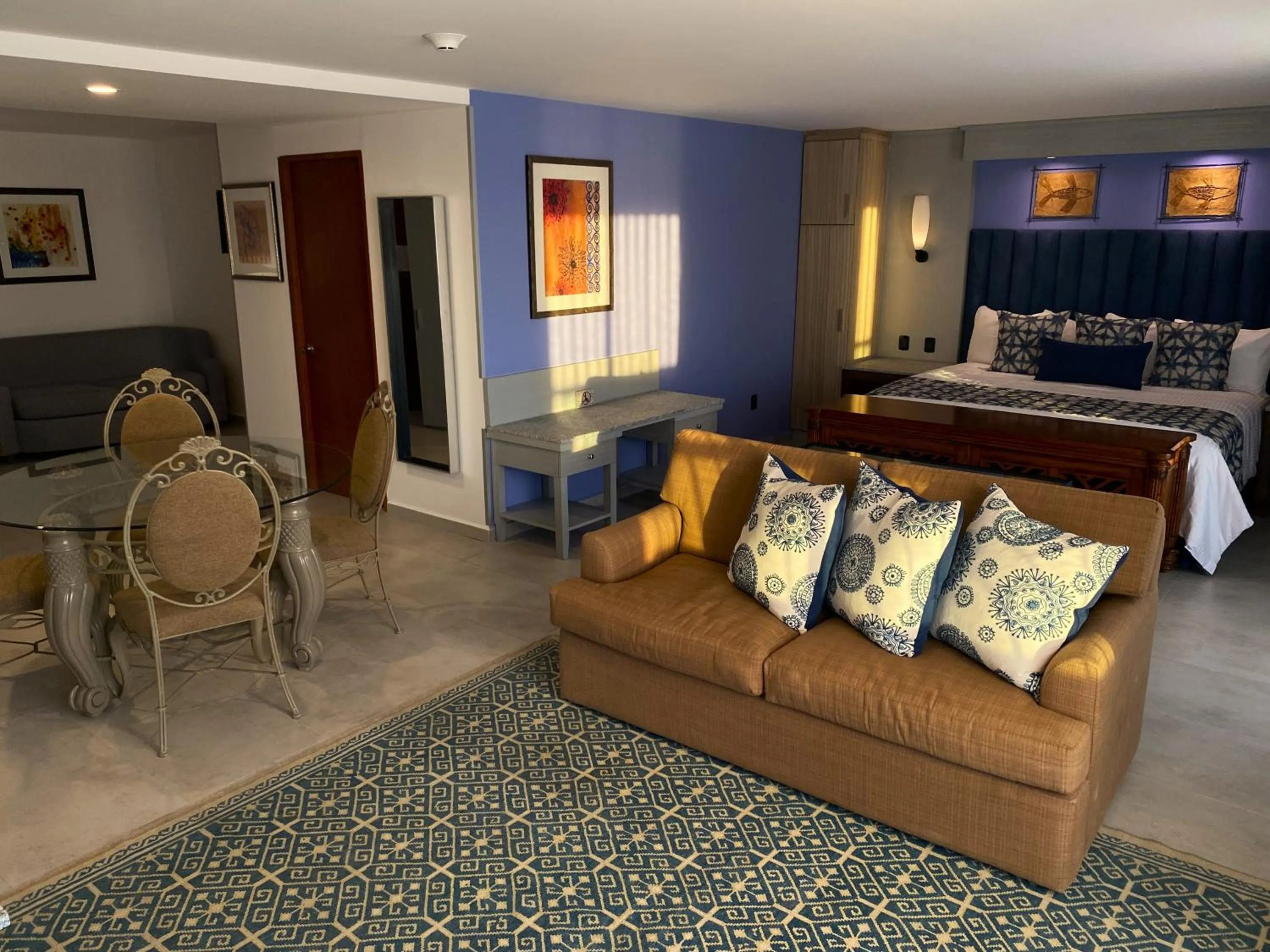 Photo of the whole room, Bed in Hotel HBlue Malecón