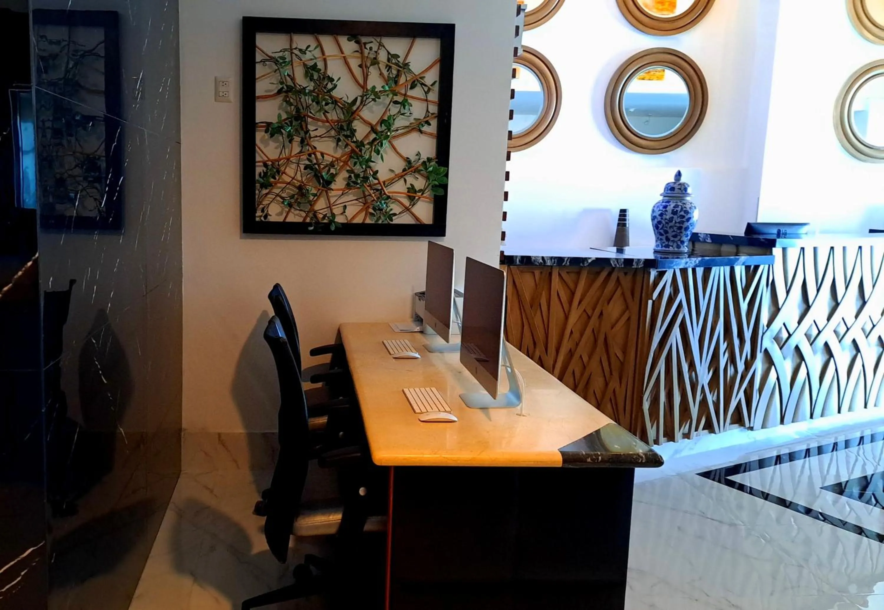 Seating area in Hotel HBlue Malecón