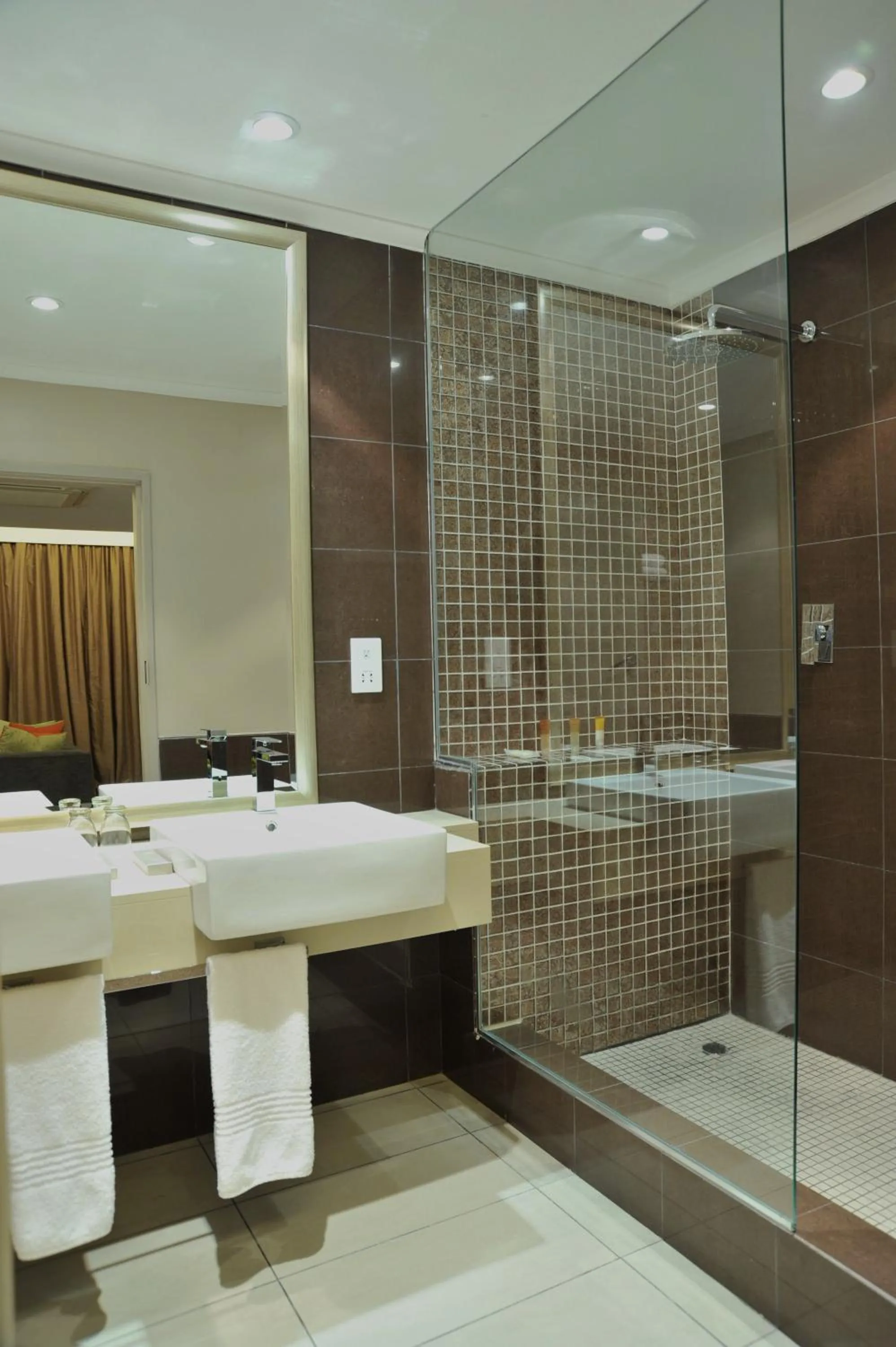 Bathroom in Cresta Mahalapye Hotel