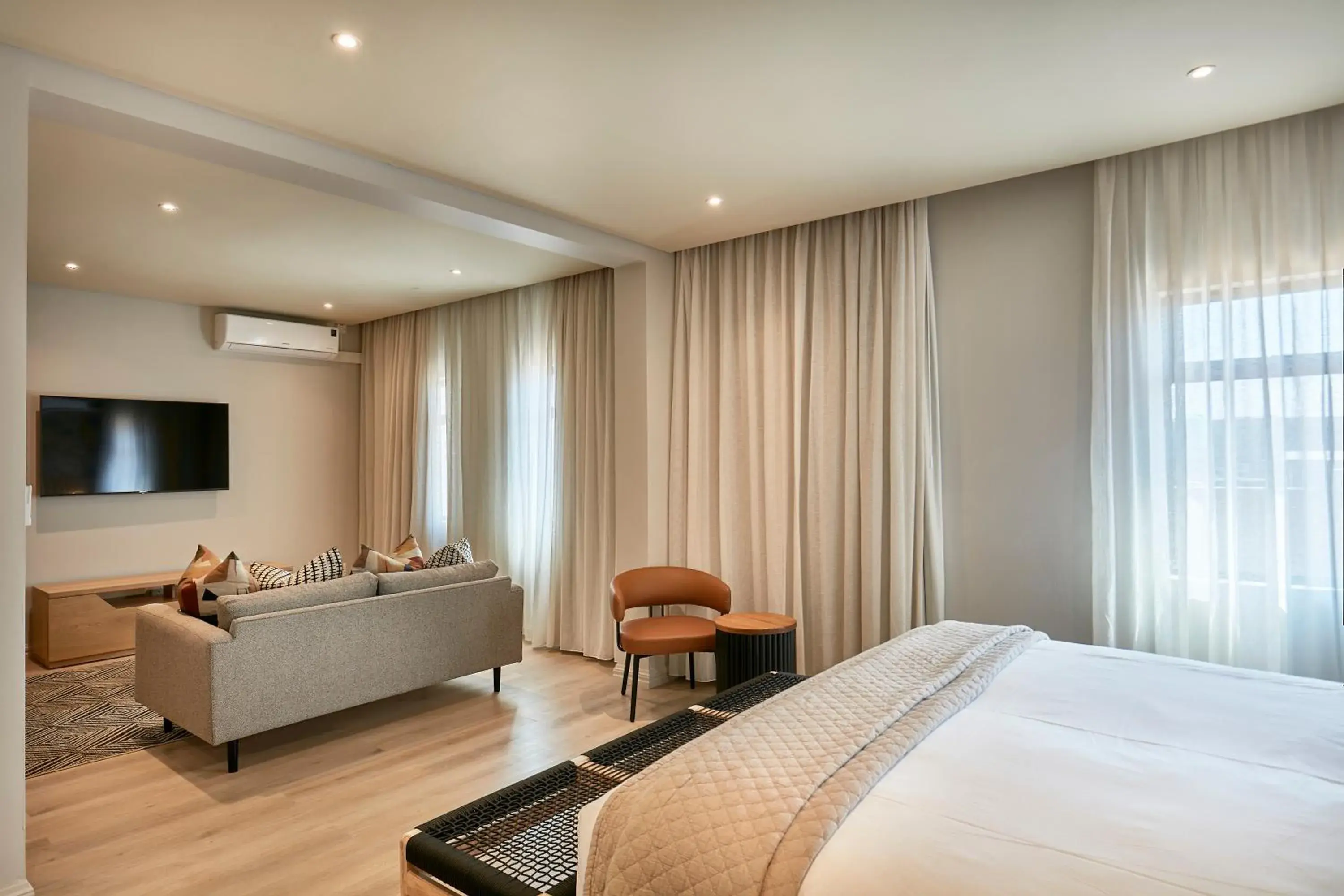 Superior Deluxe Double or Twin Room - single occupancy in Cresta Mahalapye Hotel Superior Deluxe Double or Twin Room - single occupancy in Cresta Mahalapye Hotel