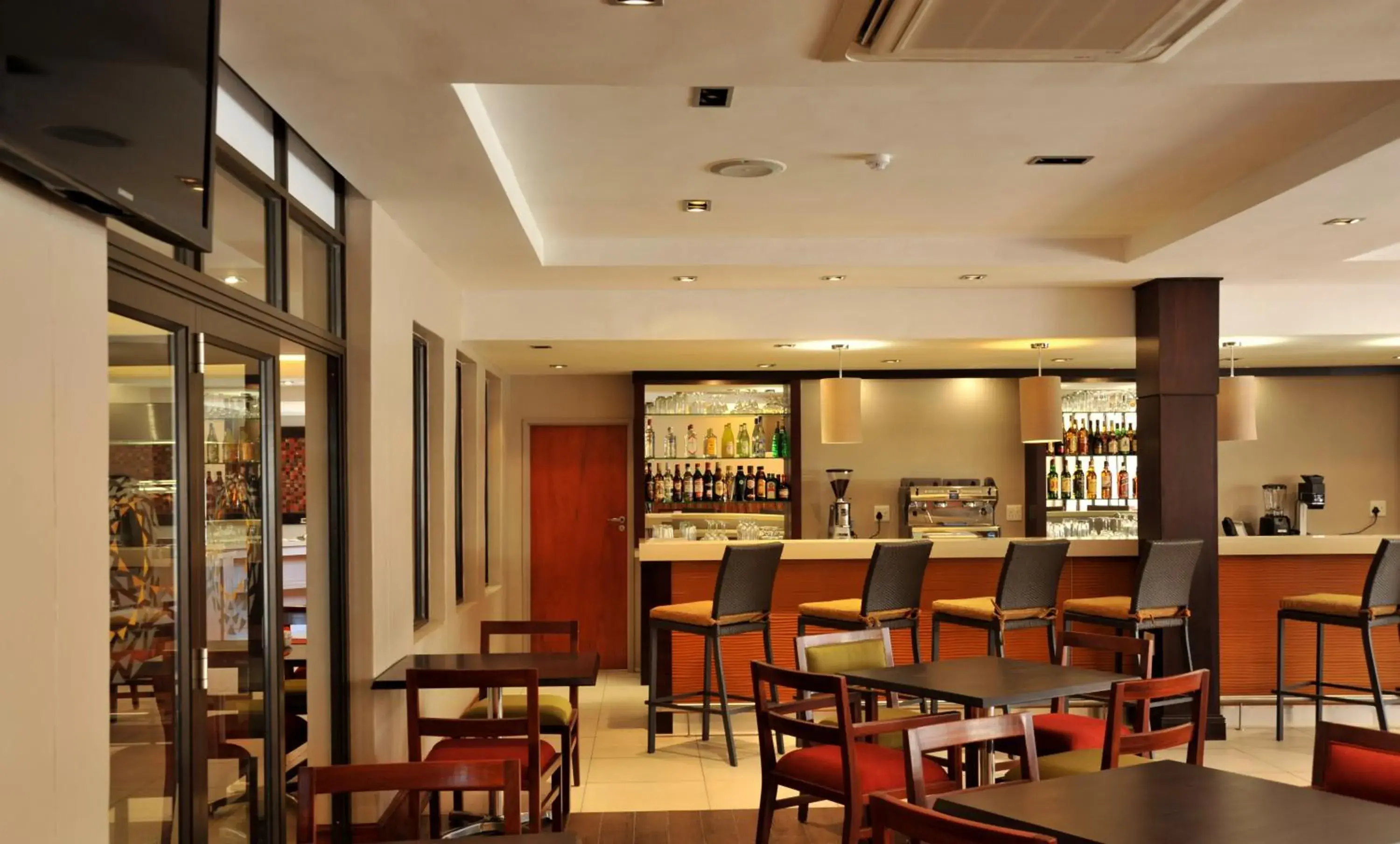Lounge or bar in Cresta Mahalapye Hotel Lounge or bar in Cresta Mahalapye Hotel