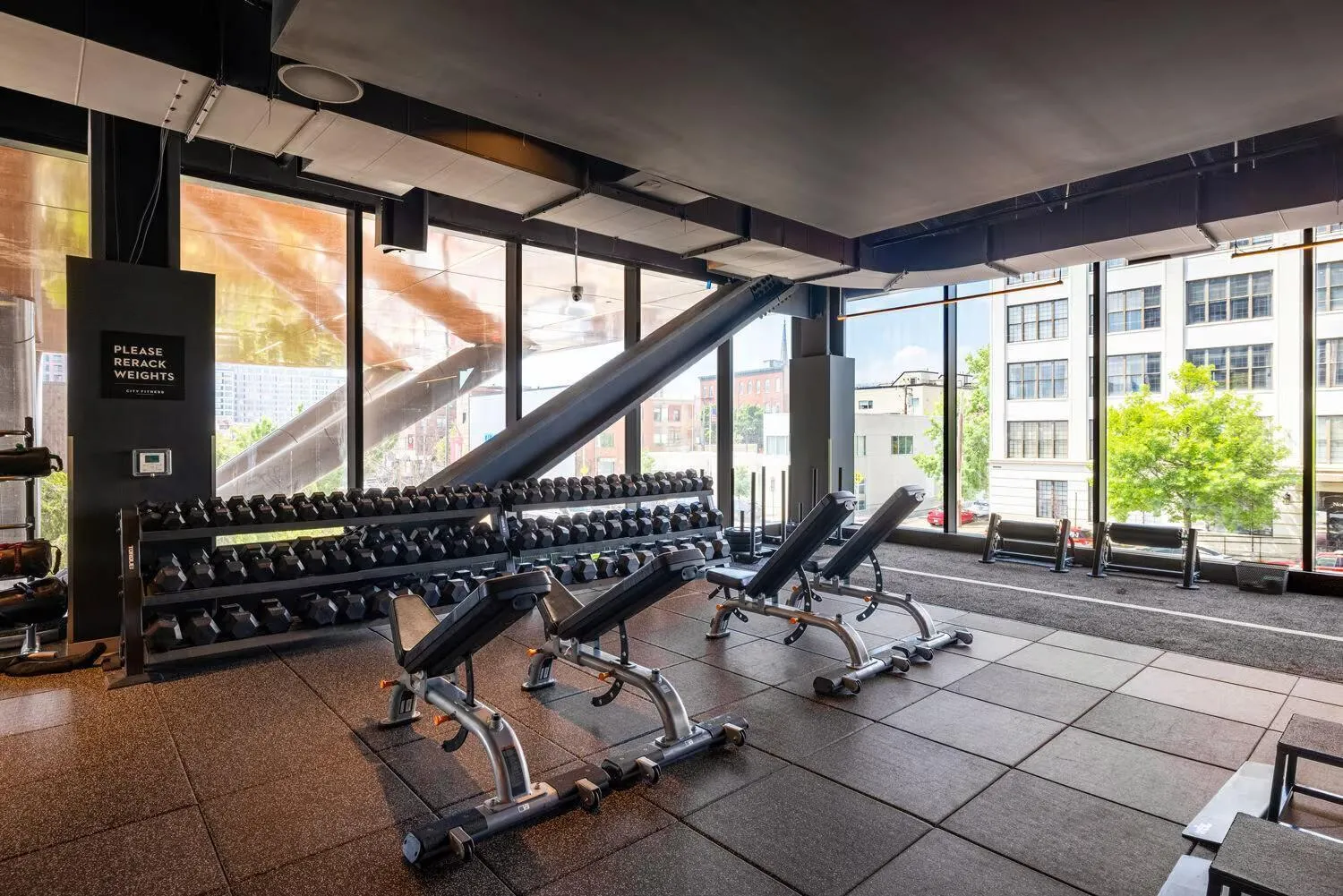 Fitness centre/facilities in Luxury Apartments by Hyatus at Central Philly