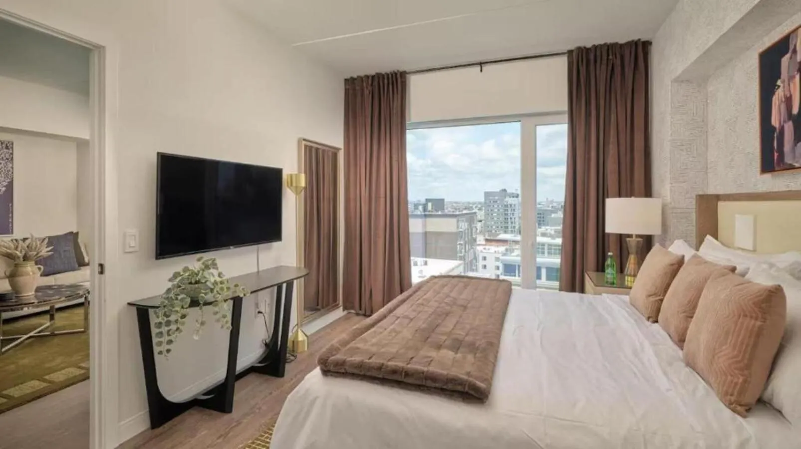 Bedroom, Bed in Luxury Apartments by Hyatus at Central Philly