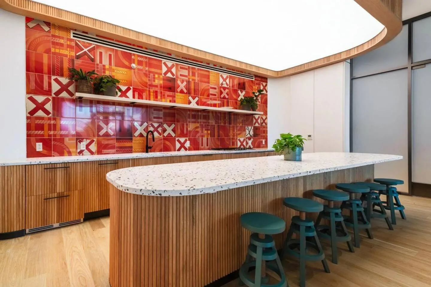 Lounge or bar in Luxury Apartments by Hyatus at Central Philly