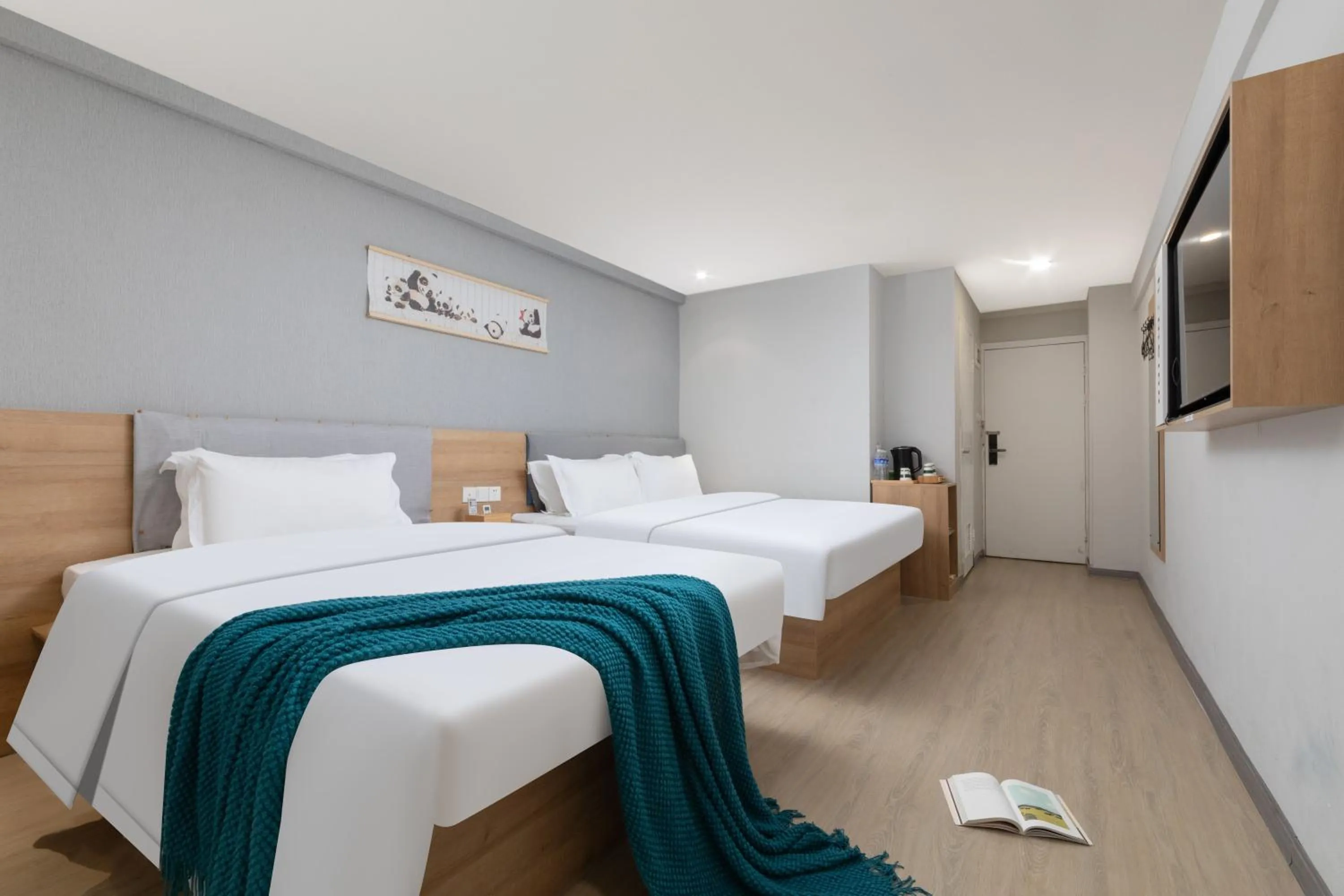 Bed in Home Inn Huayi Selected Yellow Crane Tower Tang Hualin Branch