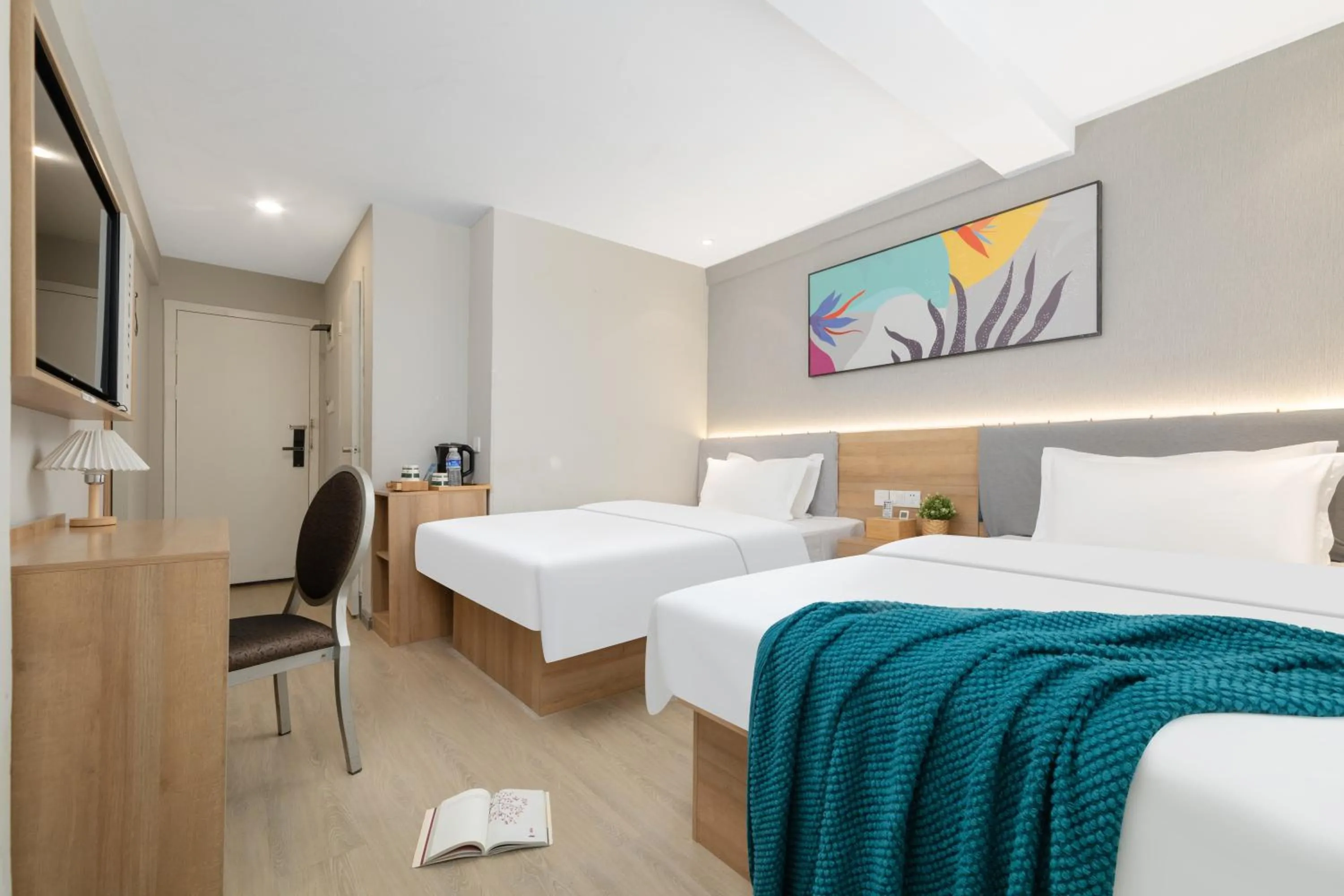 Bed in Home Inn Huayi Selected Yellow Crane Tower Tang Hualin Branch