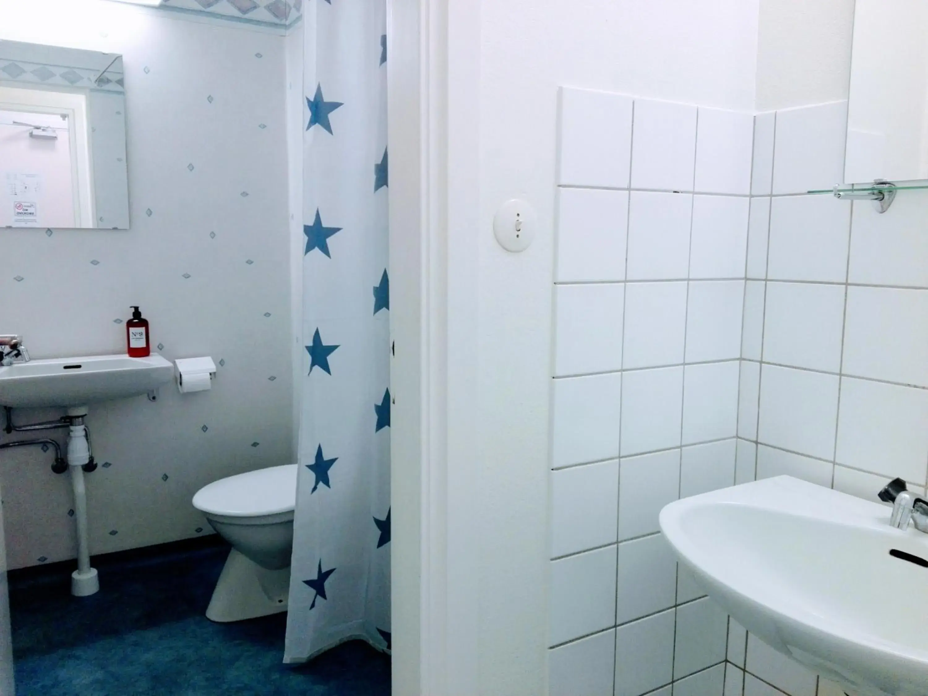 Small Twin Room - single occupancy in Kristinebergs Bed & Breakfast Small Twin Room - single occupancy in Kristinebergs Bed & Breakfast