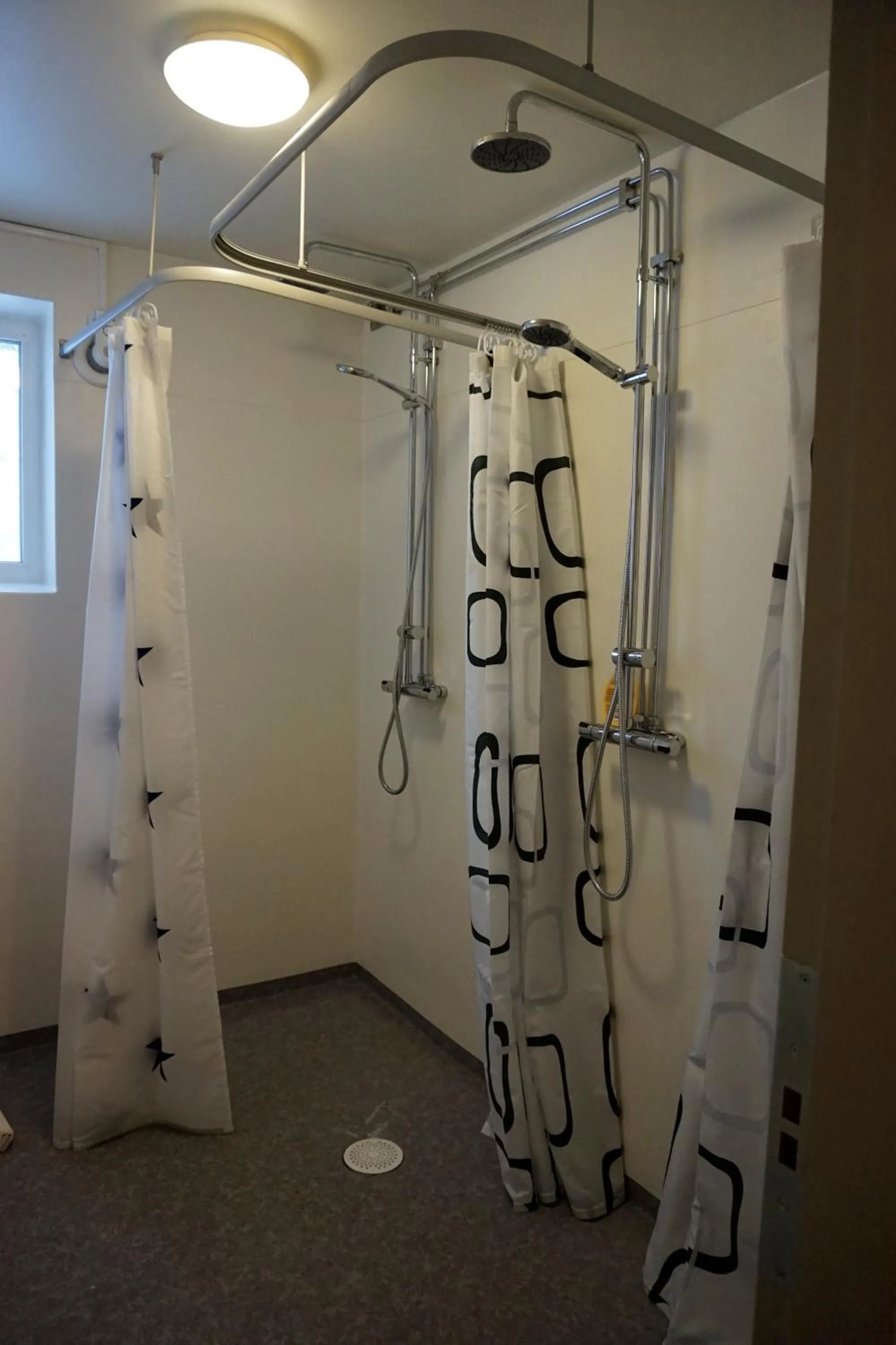 Shower in Kristinebergs Bed & Breakfast