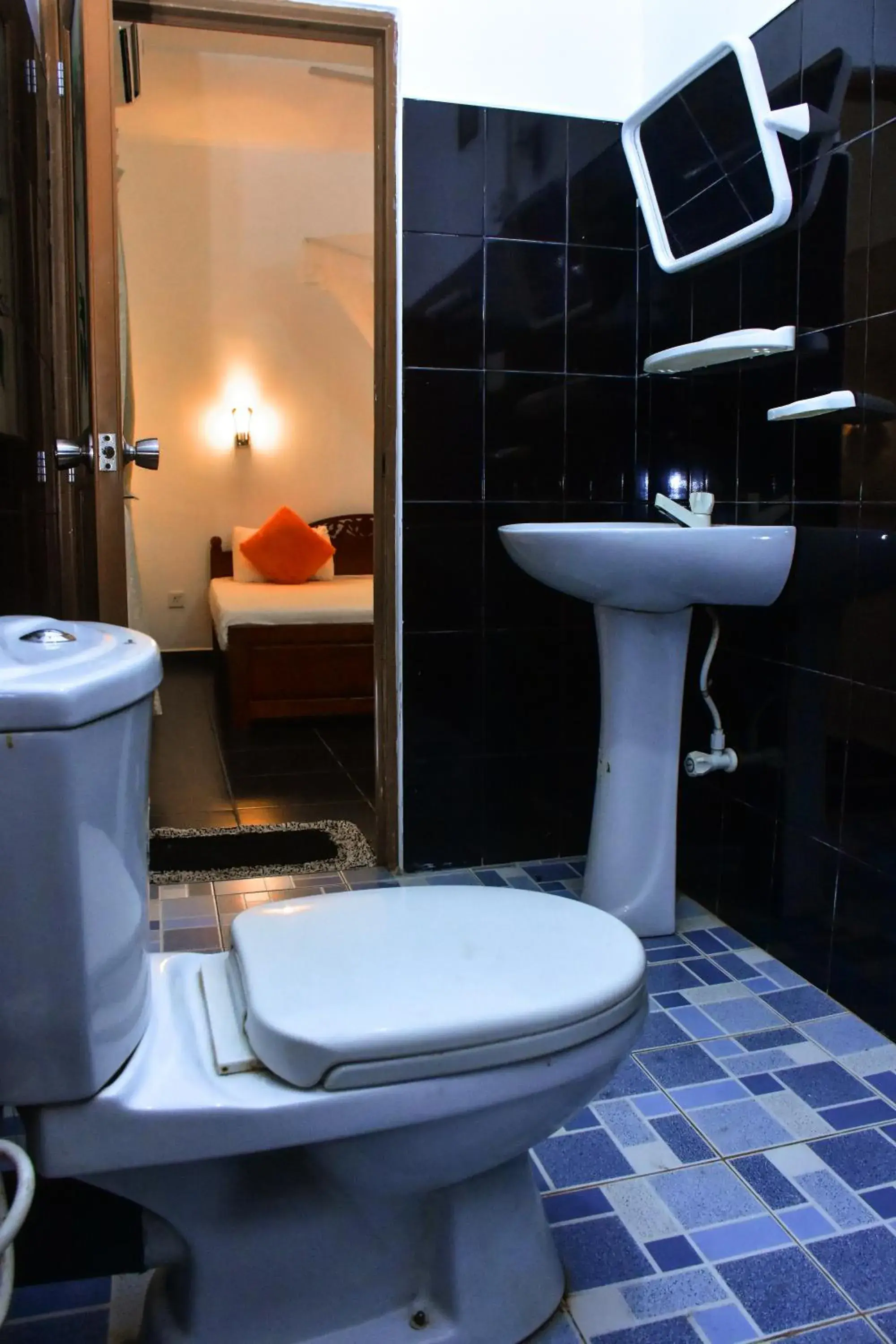 Deluxe Double Room in Mali Guest House Deluxe Double Room in Mali Guest House