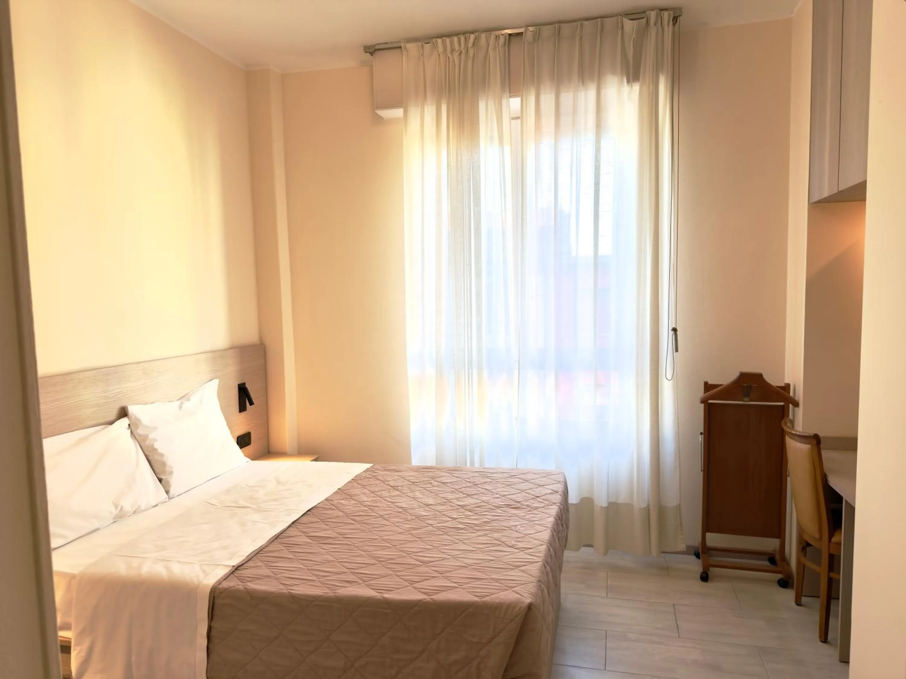 Photo of the whole room, Bed in Hotel Molise 2