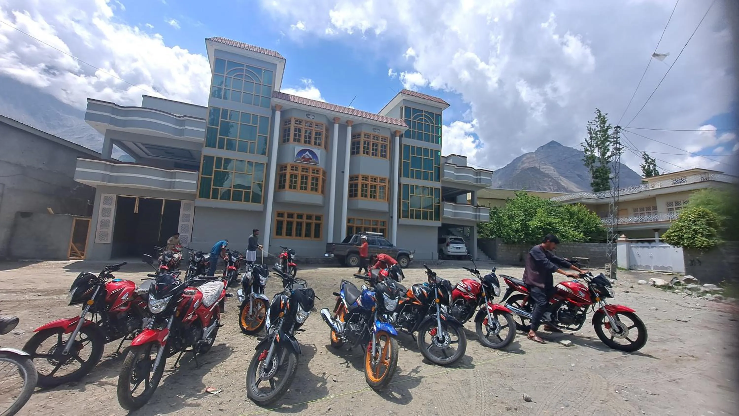 Adventure Sarai Hotel Skardu