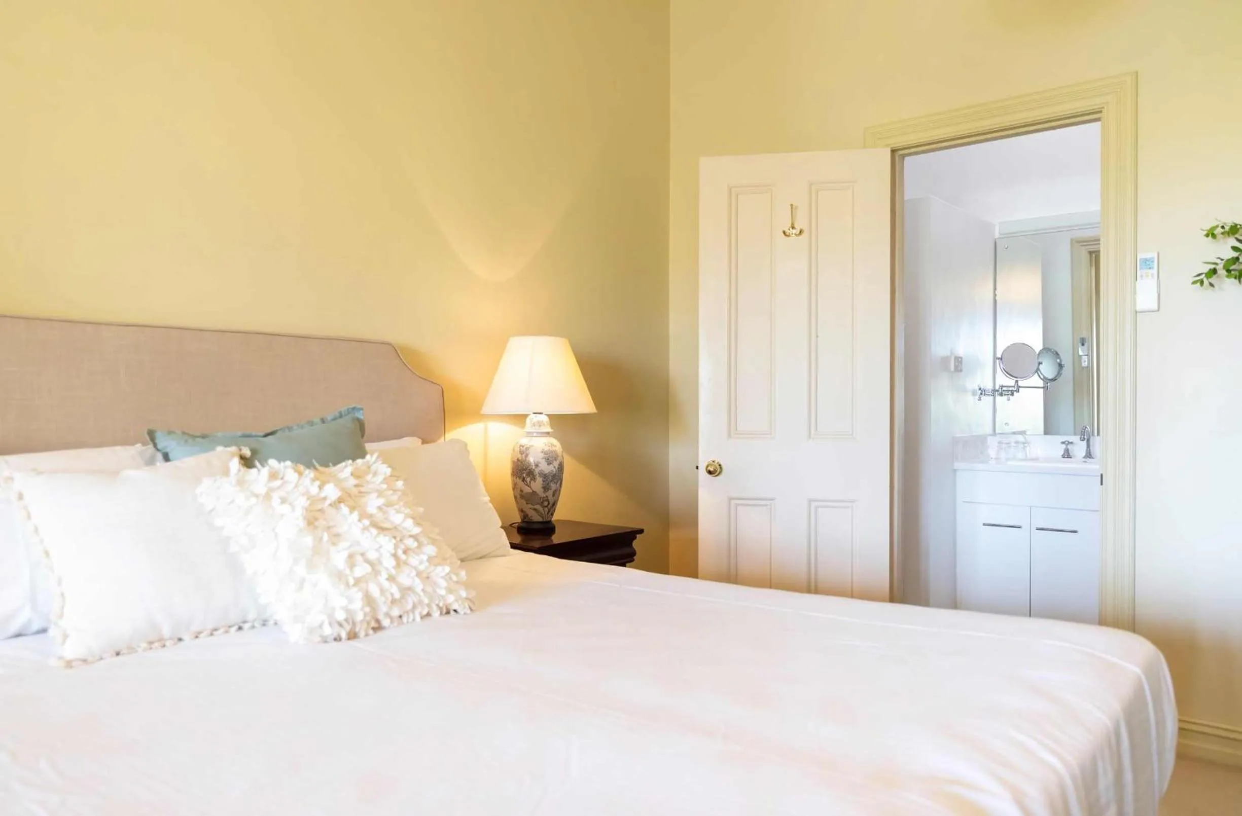 Bed in The Lodge at Seppeltsfield