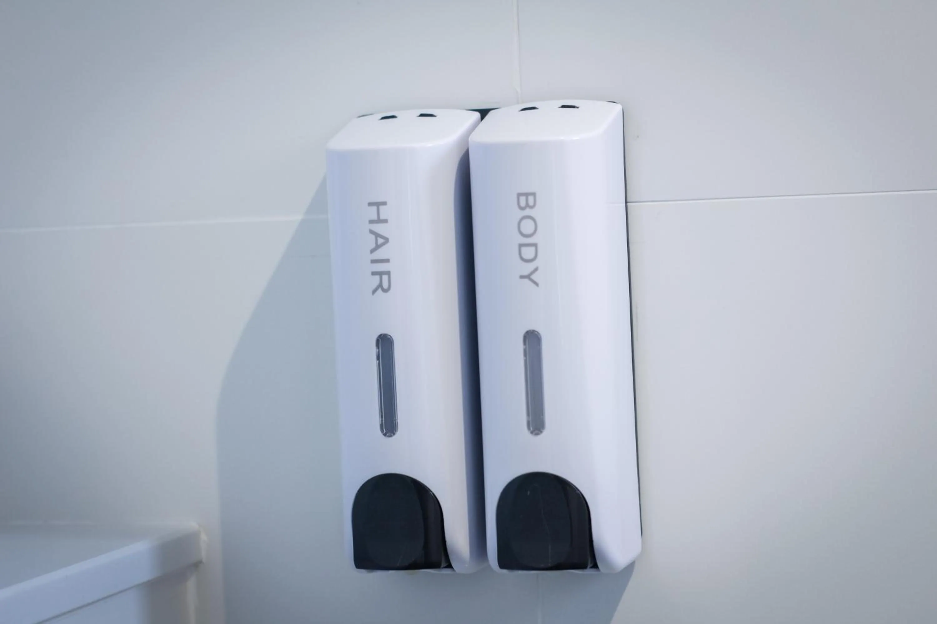 Shower in iThaphae Hotel