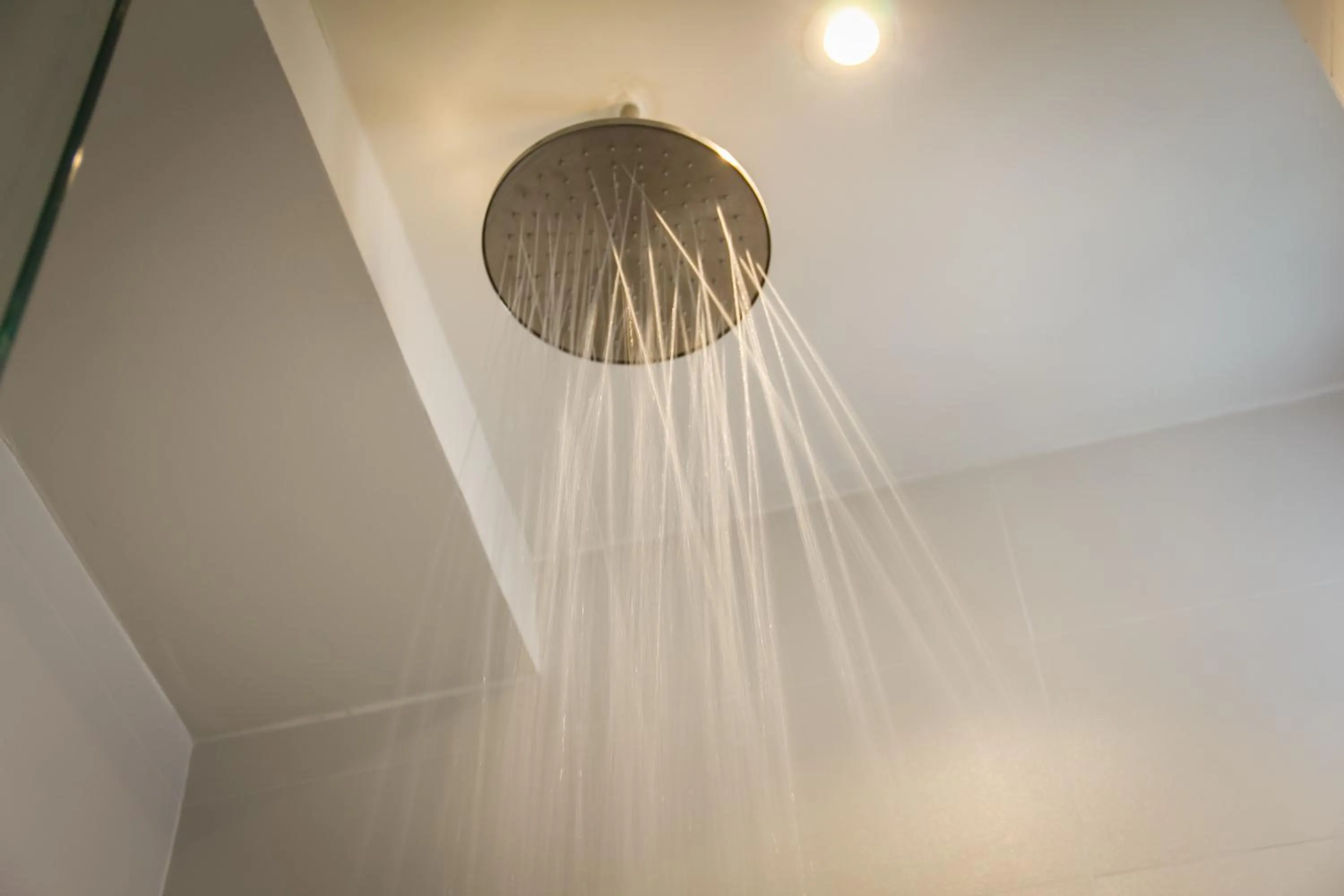 Shower in iThaphae Hotel