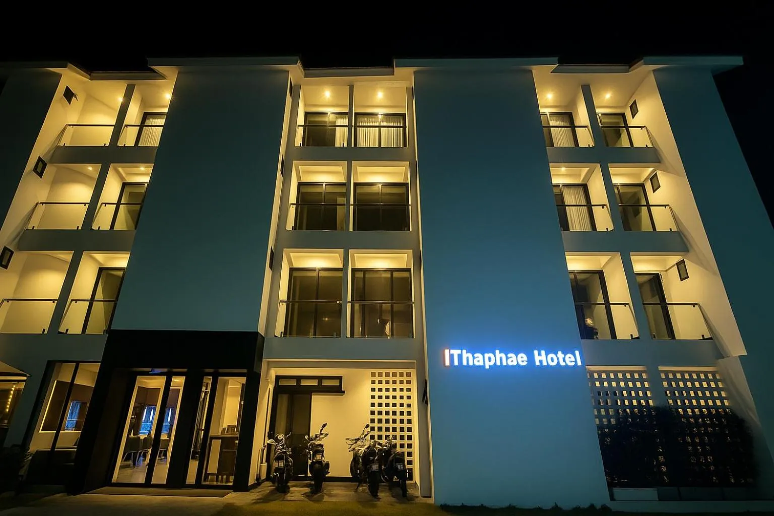Property building in iThaphae Hotel
