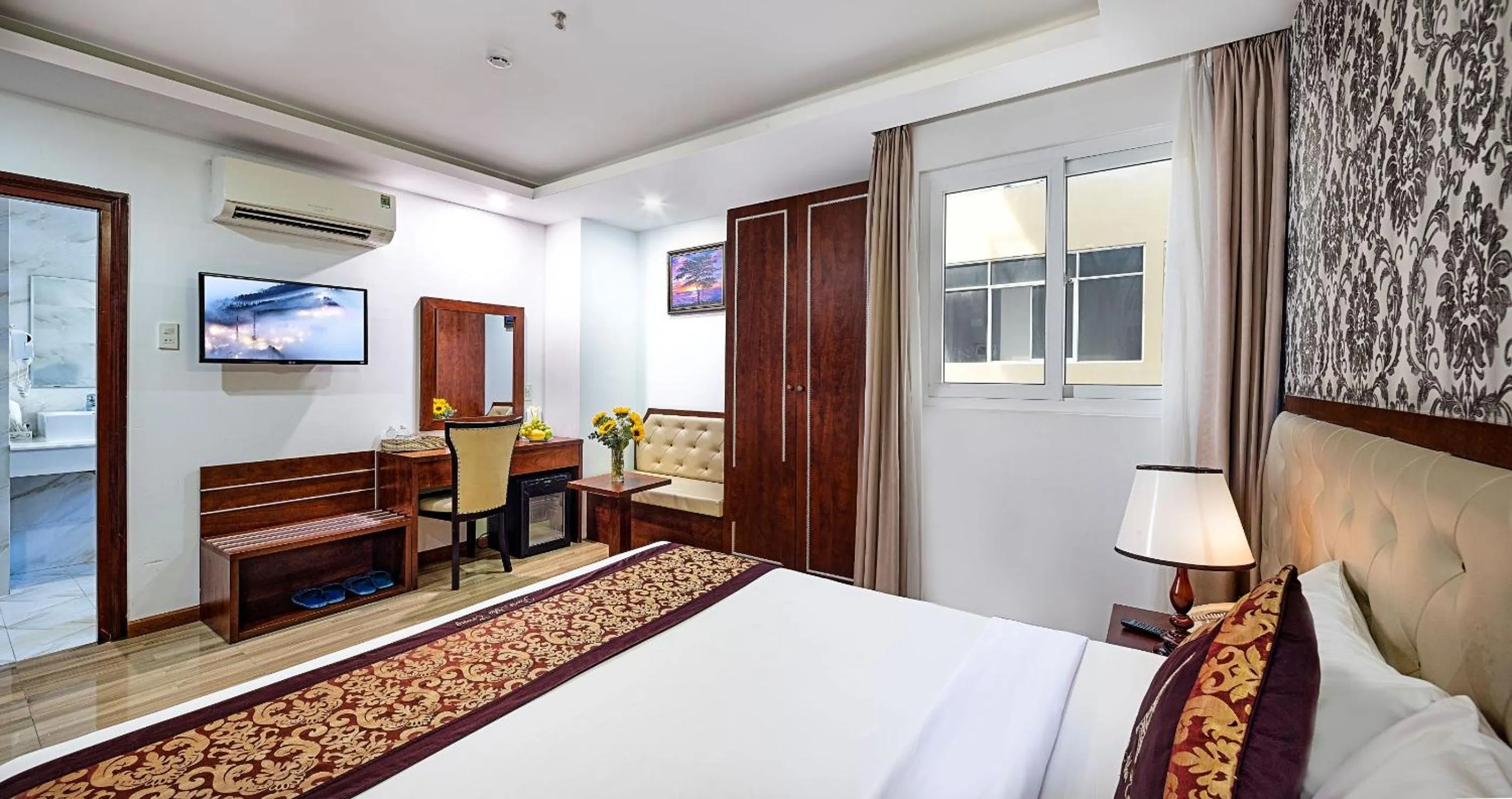 Bedroom, Bed in Paris Luxury Hotel & Apartment Nha Trang
