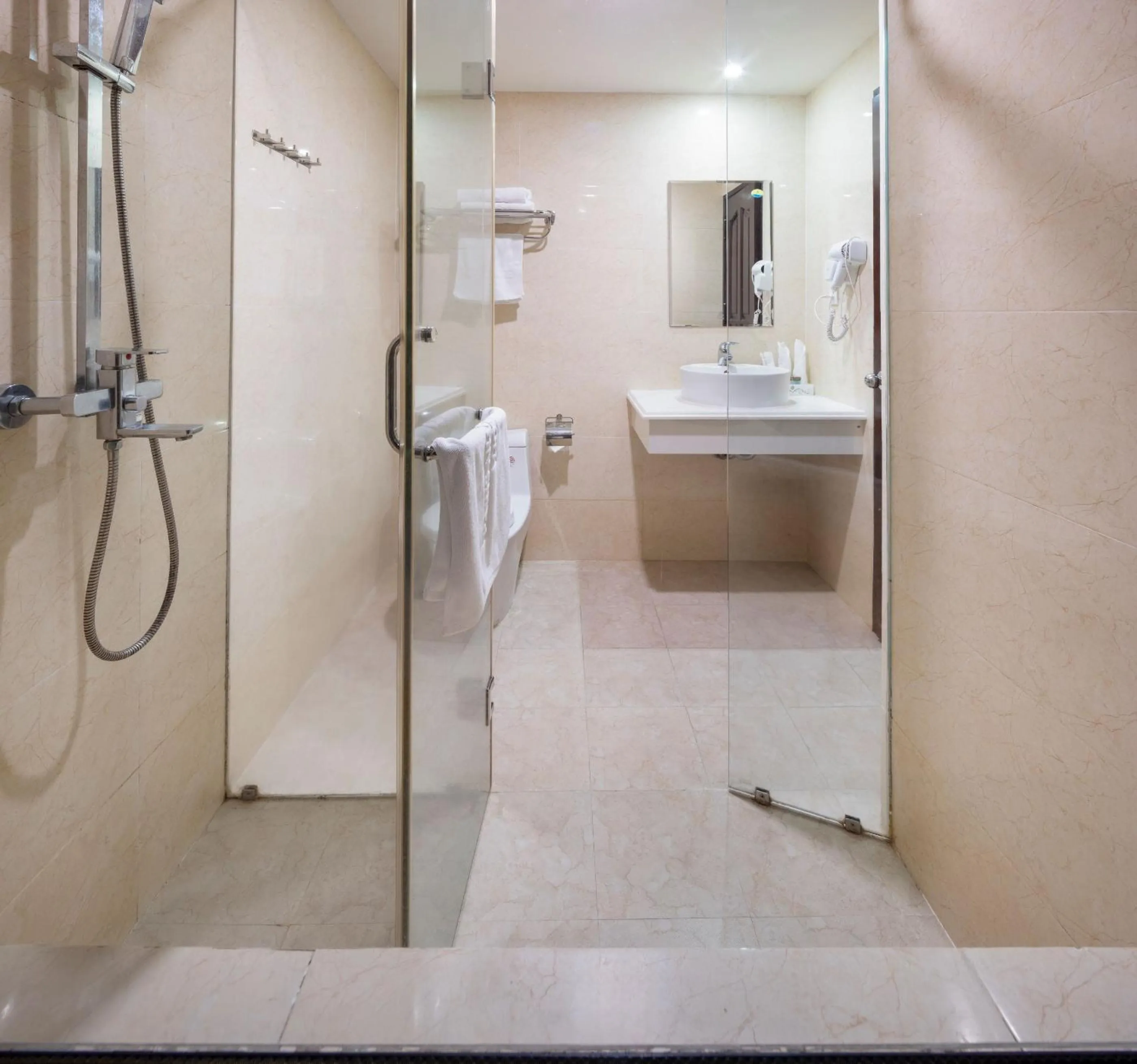 Shower in Paris Luxury Hotel & Apartment Nha Trang