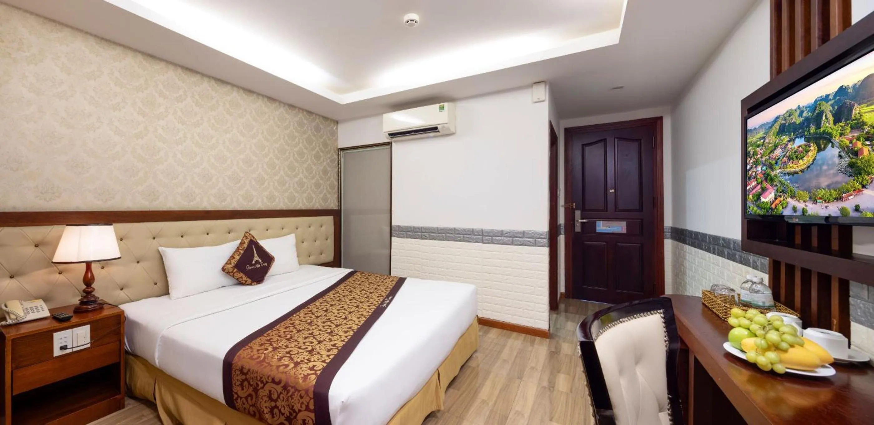 Bathroom, Bed in Paris Luxury Hotel & Apartment Nha Trang