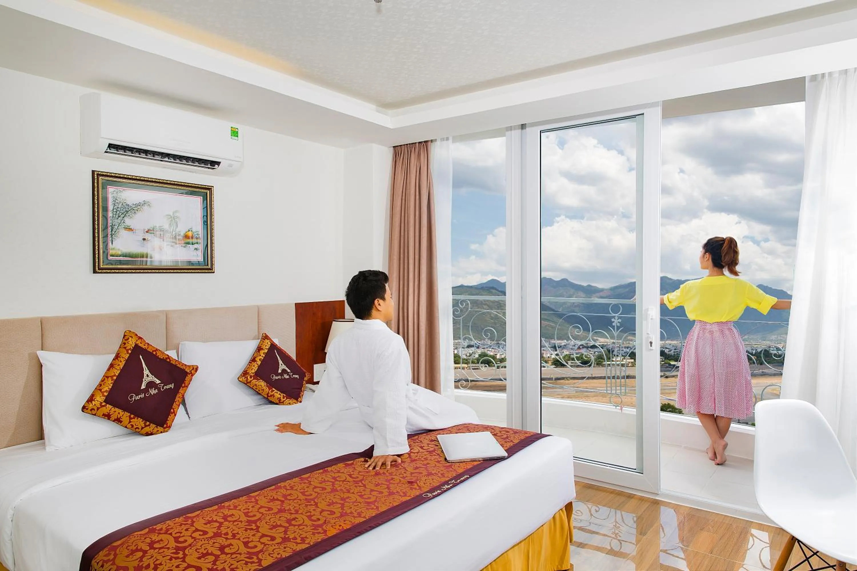 Bed in Paris Luxury Hotel & Apartment Nha Trang