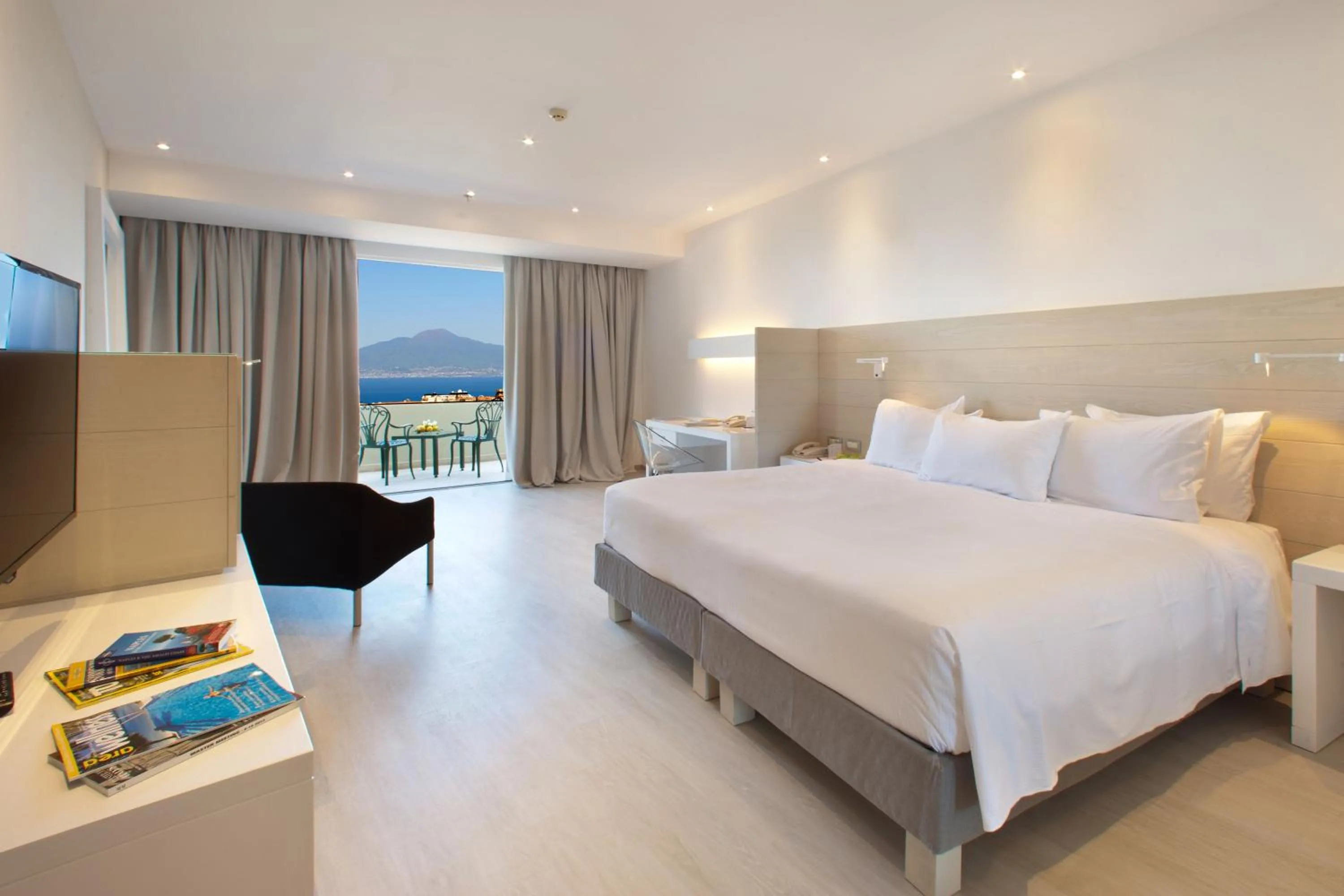 Bed in Hilton Sorrento Palace