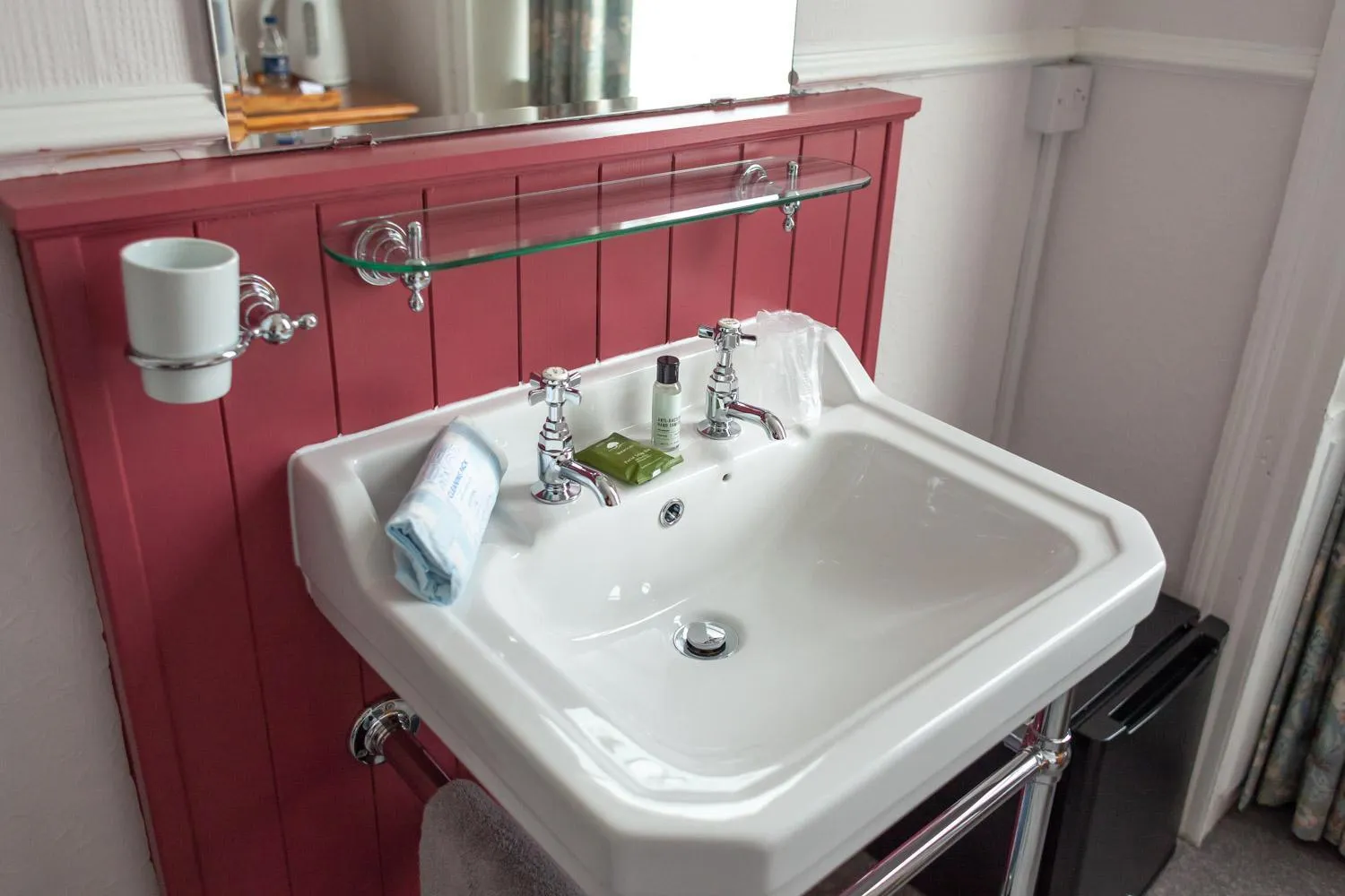 Bedroom in Gresham Guest House