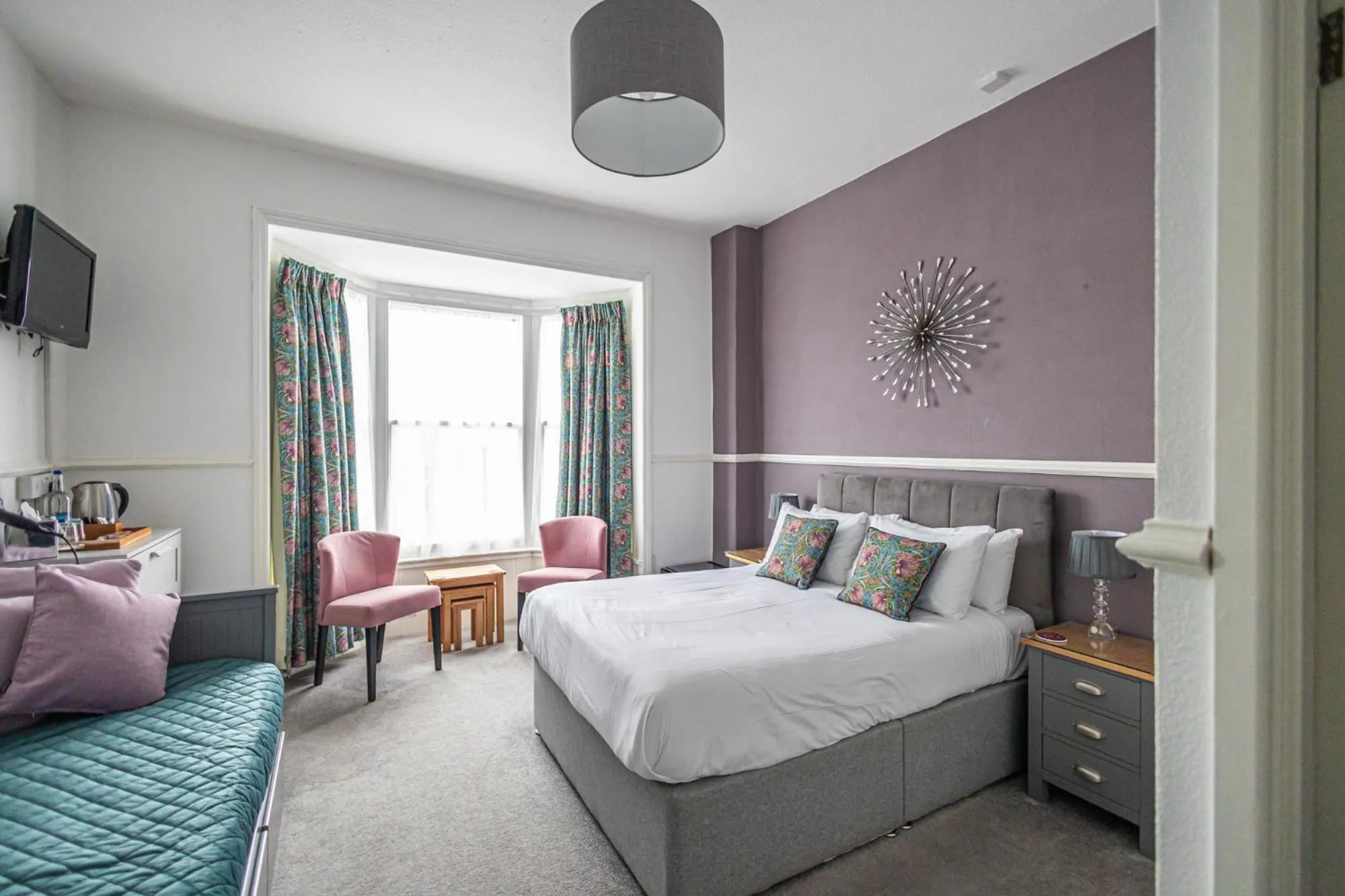 Bed in Gresham Guest House