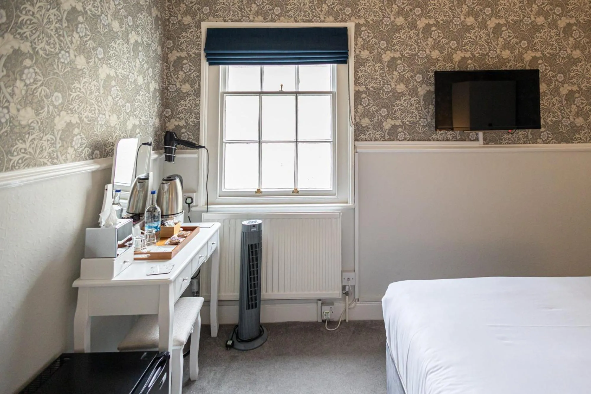 Bedroom, Bed in Gresham Guest House