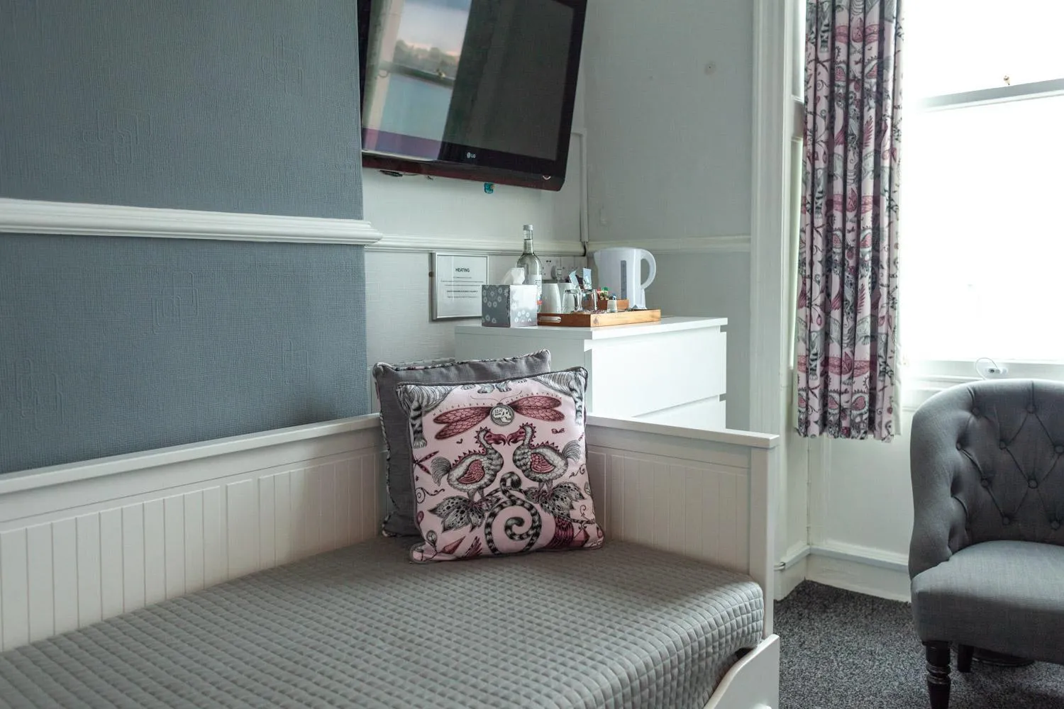 Coffee/tea facilities in Gresham Guest House