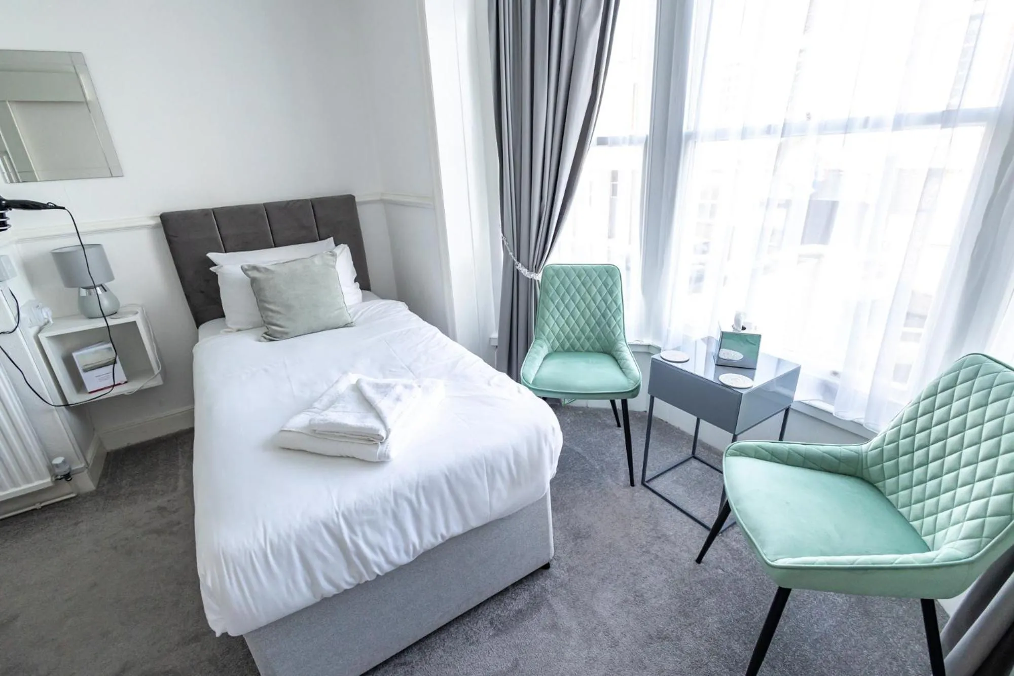 Bedroom, Bed in Gresham Guest House