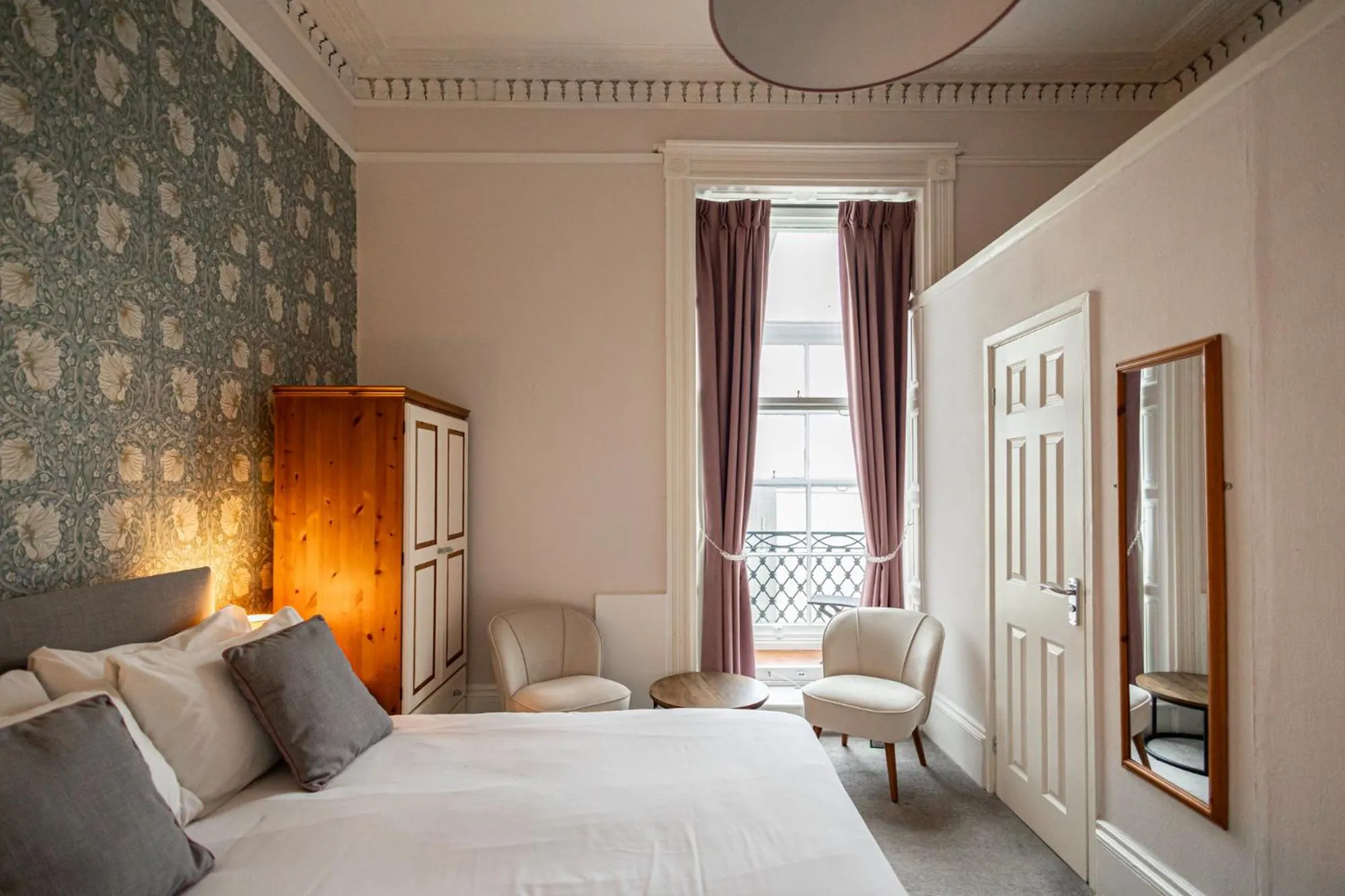 Bed in Gresham Guest House