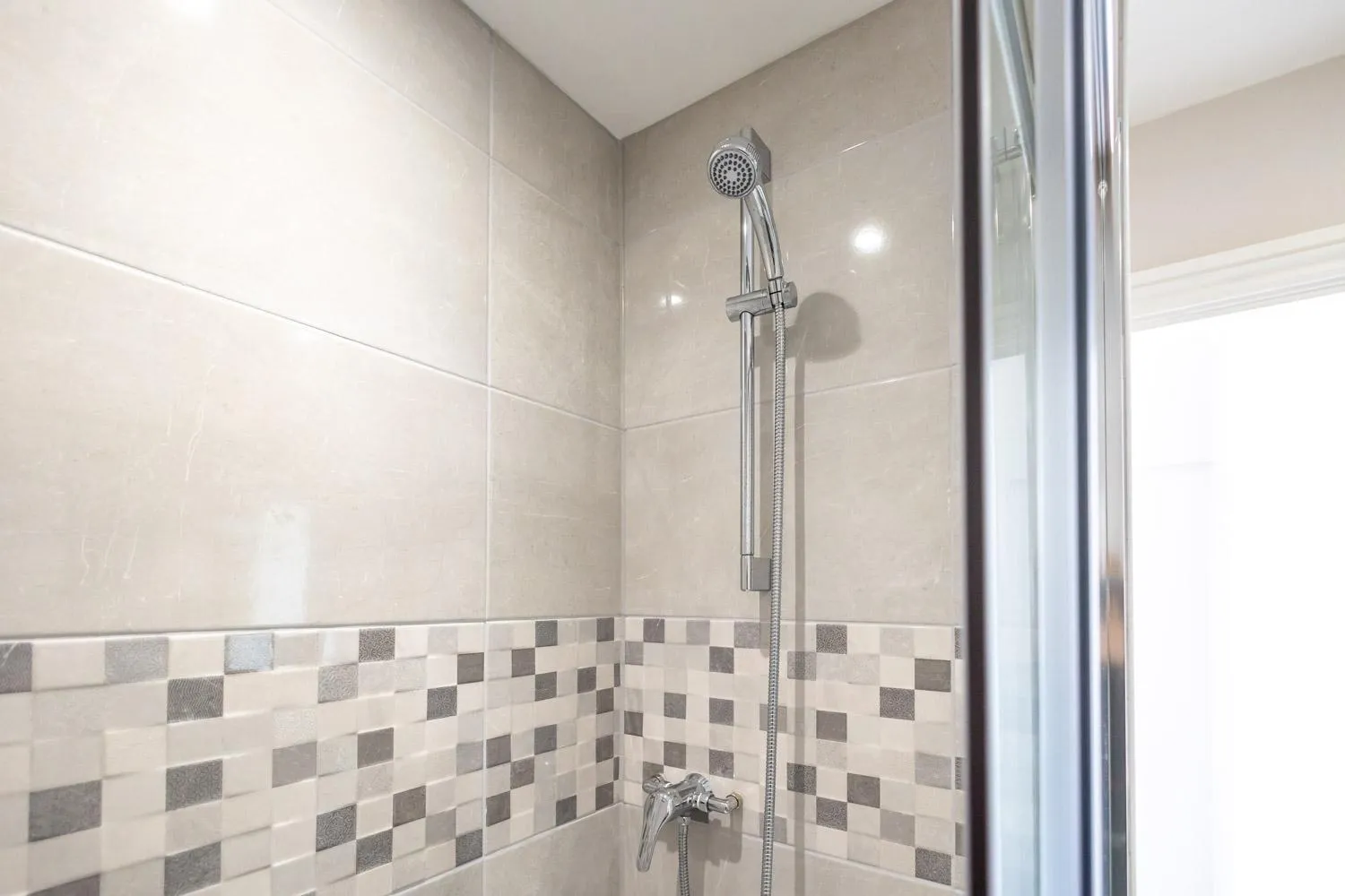 Bathroom in Gresham Guest House