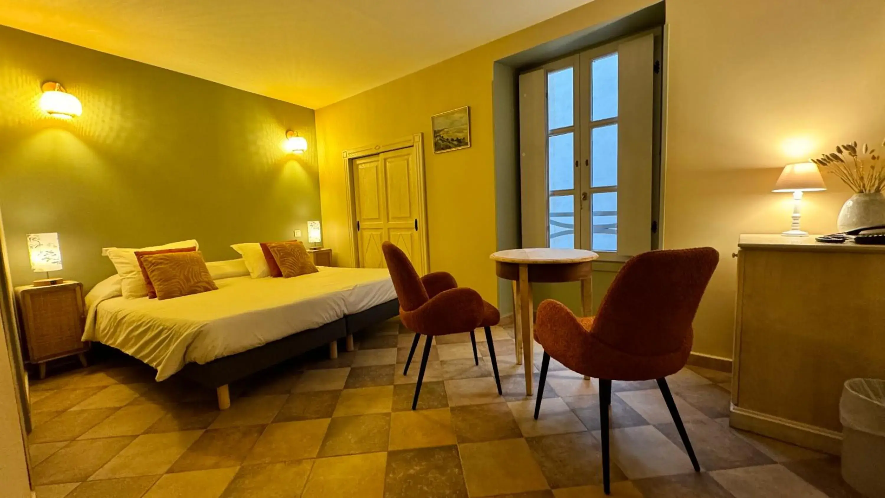 Double Room in Colomba Hôtel Centre-Ville Historique Double Room in Colomba Hôtel Centre-Ville Historique