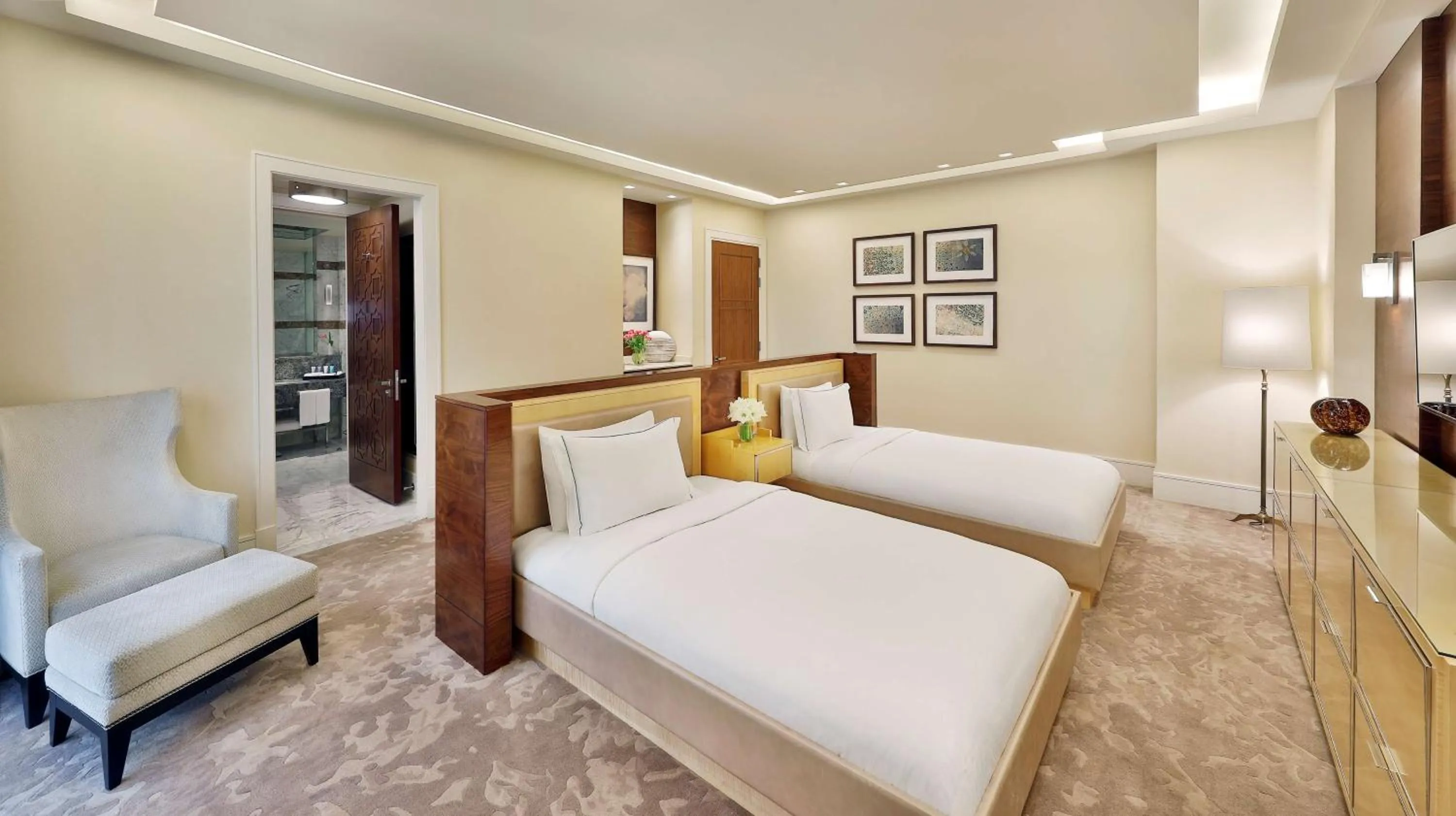 Photo of the whole room, Bed in Conrad Jabal Omar Makkah