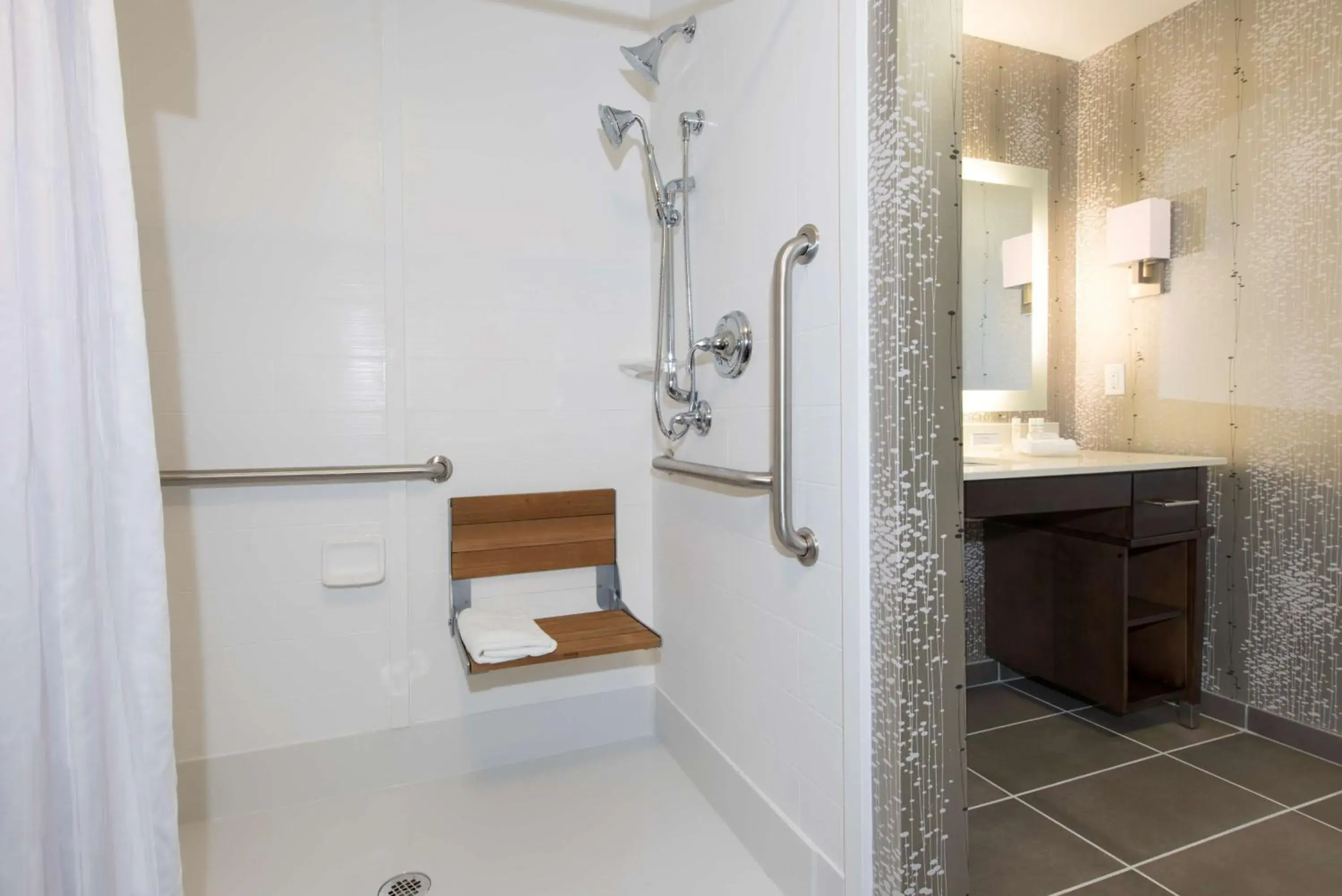Bathroom in Homewood Suites by Hilton Cleveland/Sheffield Bathroom in Homewood Suites by Hilton Cleveland/Sheffield