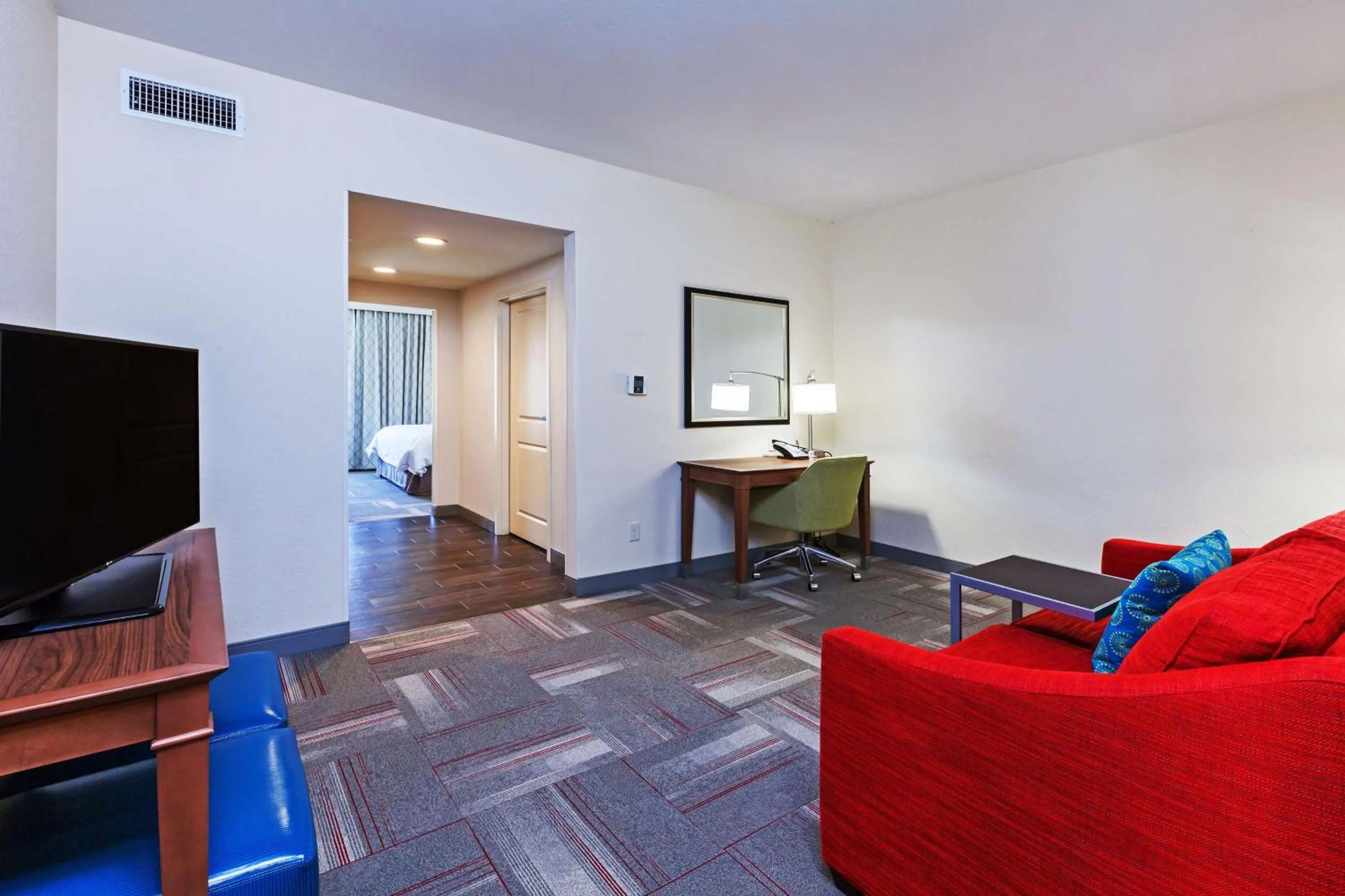 Living room in Hampton Inn & Suites Claremore