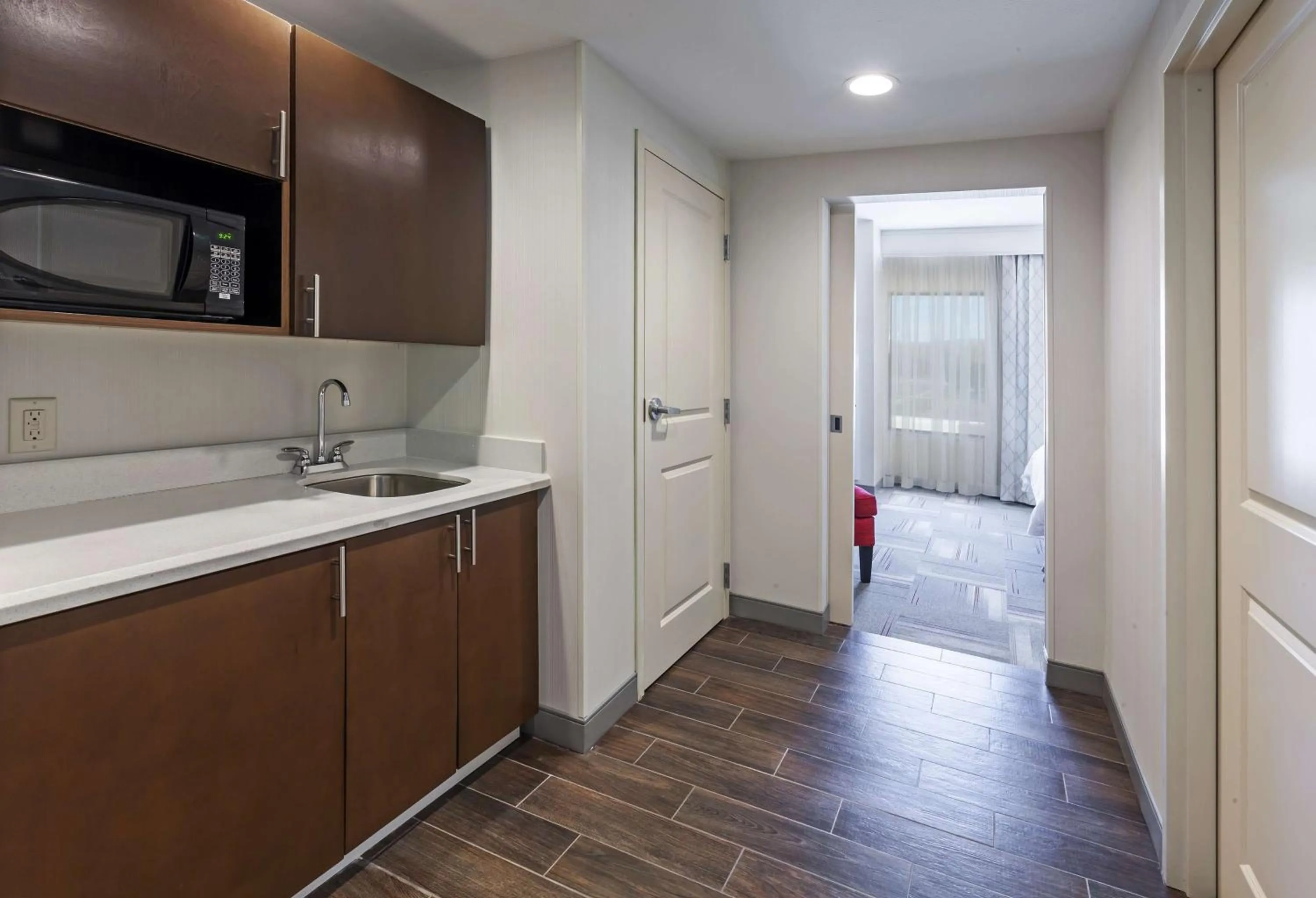 Kitchen or kitchenette in Hampton Inn & Suites Claremore