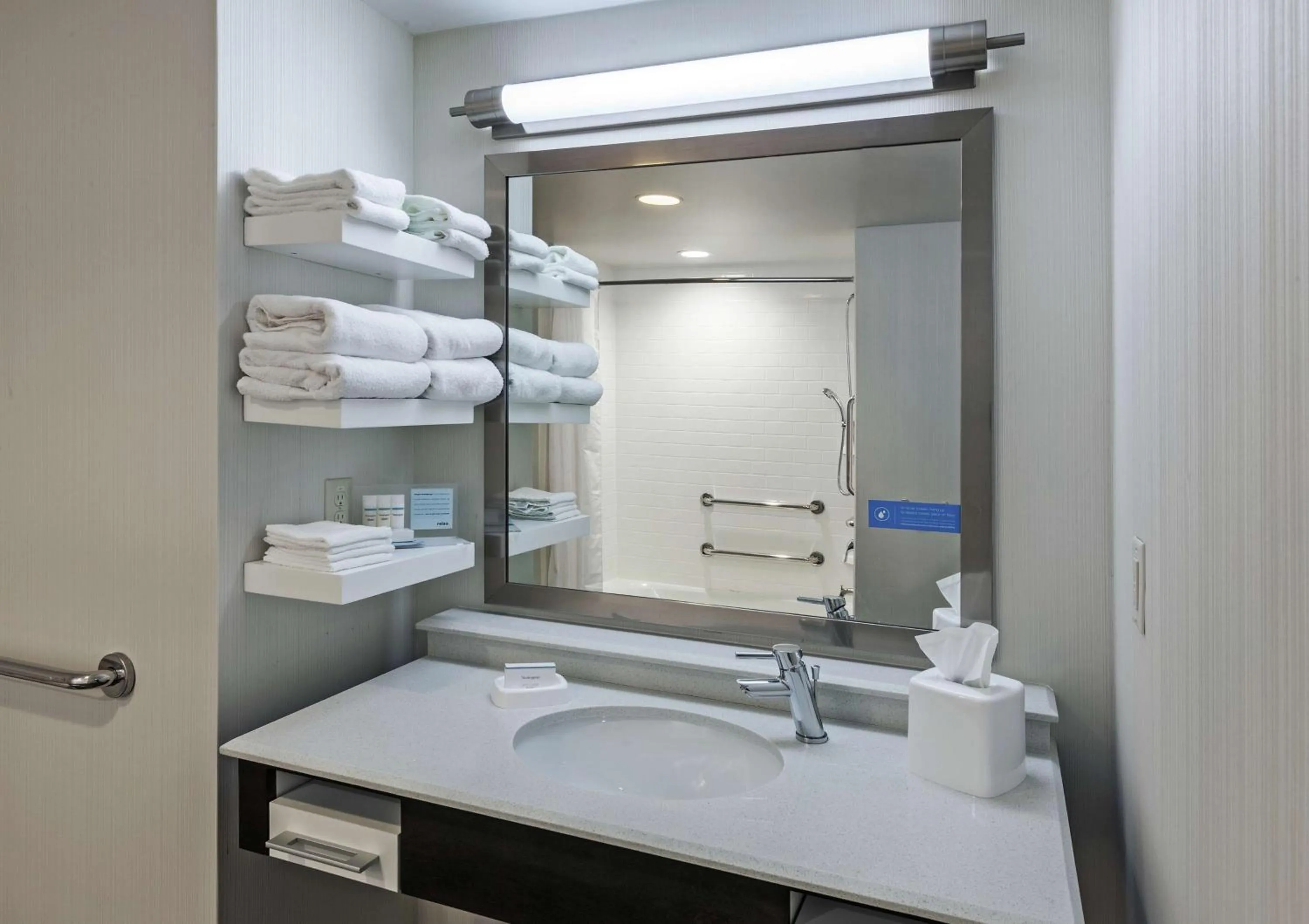 Bathroom in Hampton Inn & Suites Claremore