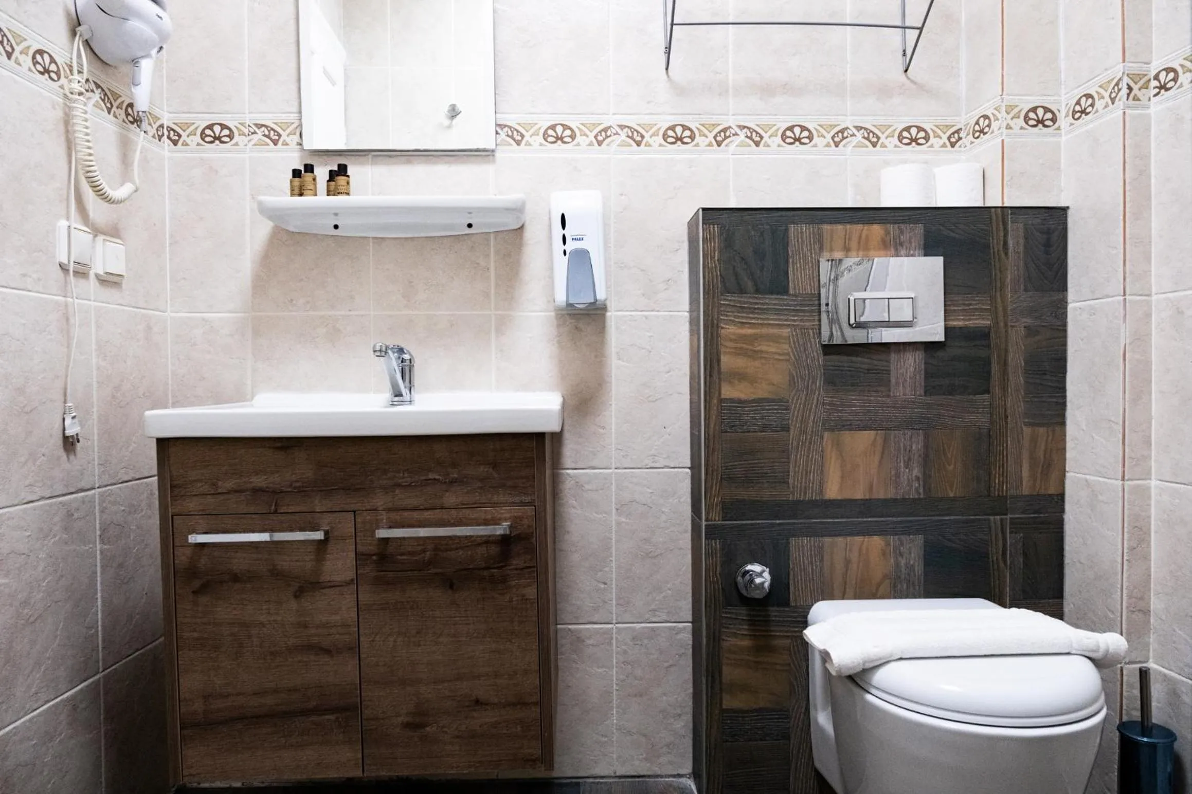 Bathroom in Mauna Hotel